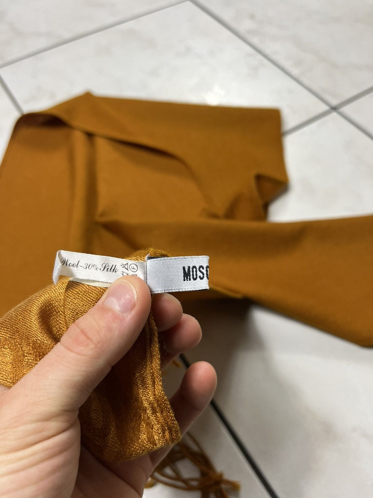Moschino × Vintage Vintage Moschino wool silk scarf with logo monogram luxury Size ONE SIZE - 11 Thumbnail