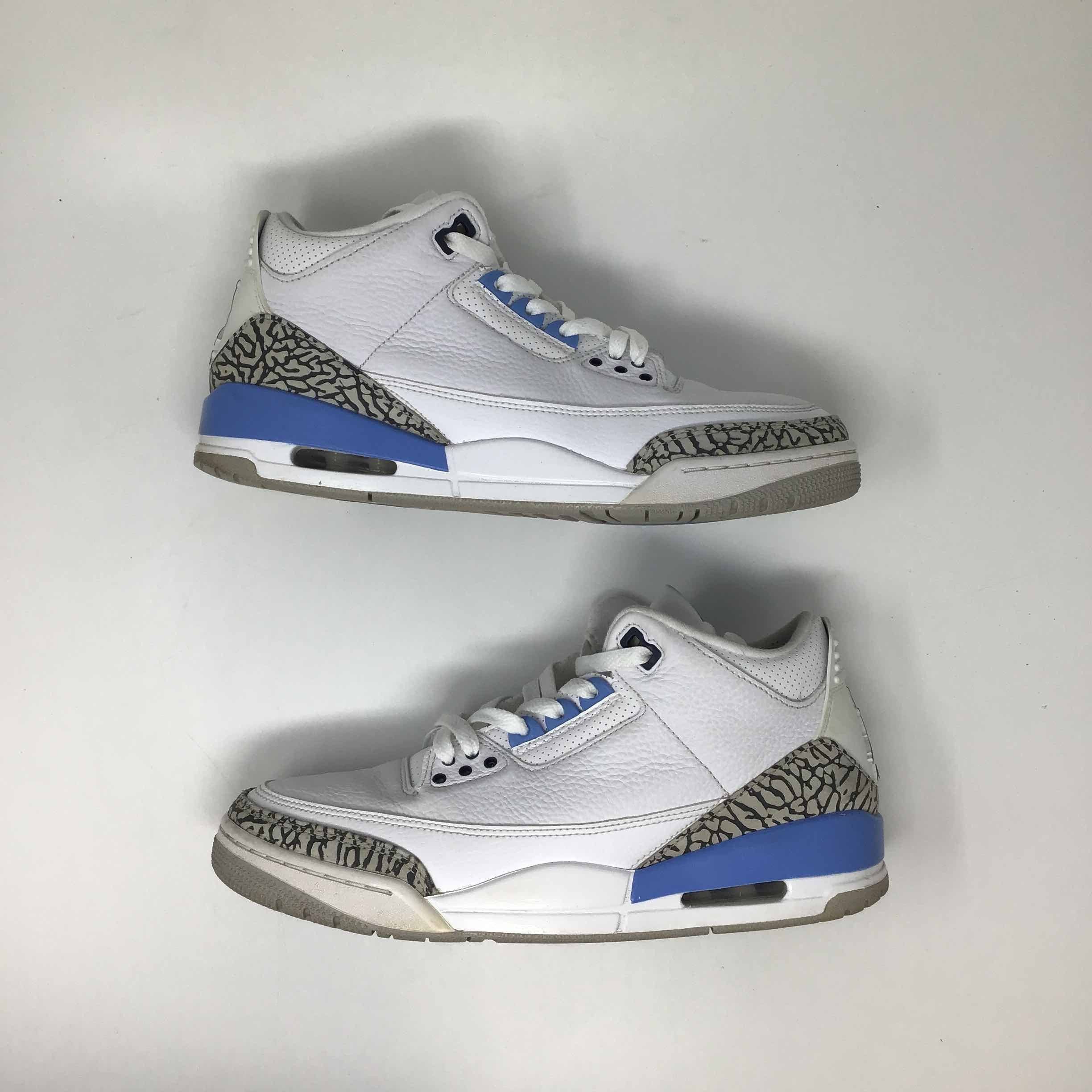 Air Jordan Retro UNC