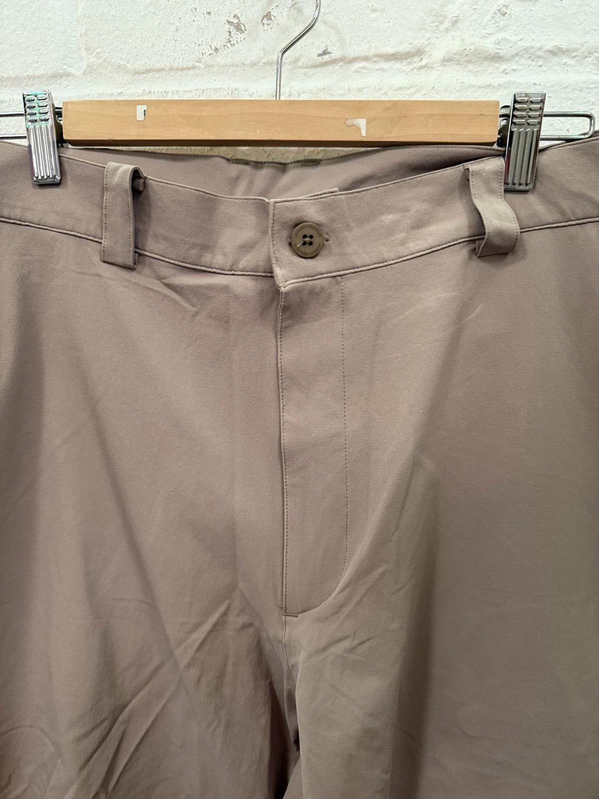 Under Armour Under Armour Men's Khaki Performance Shorts Size 38R Size US 36 / EU 52 - 3 Thumbnail