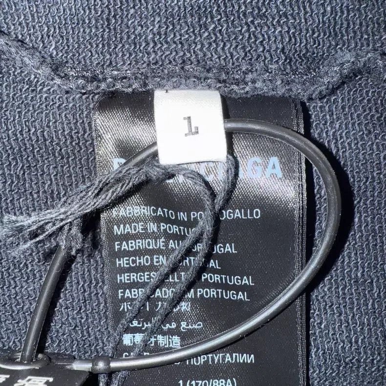 Balenciaga Balenciaga Black Hoodie with Letter-Sided Logo, Kirin Prin Size US S / EU 44-46 / 1 - 7 Thumbnail