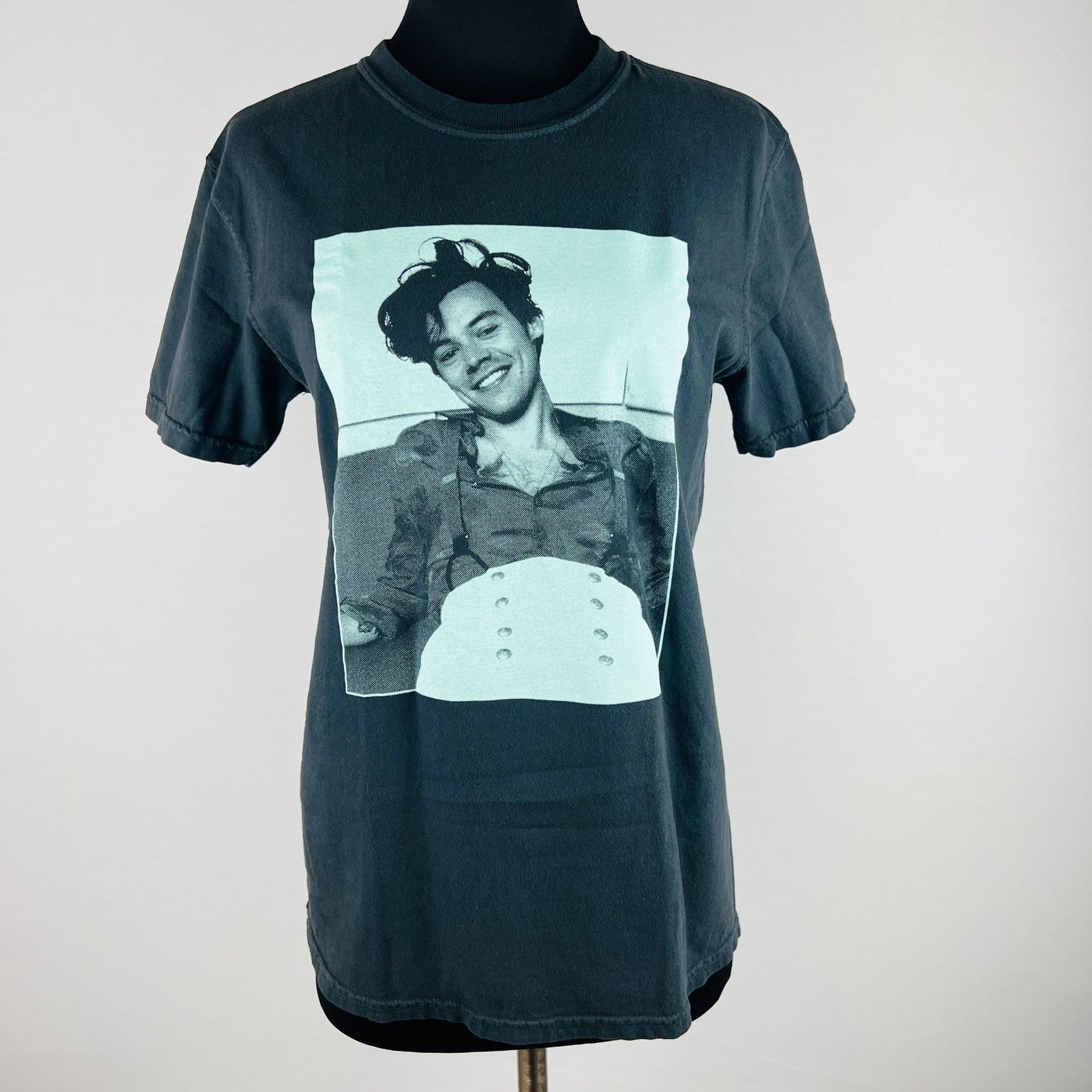 Comfort Colors Harry Styles Love On Tour '21 Womens Small T-Shirt Shirt Size S / US 4 / IT 40 - 1 Thumbnail