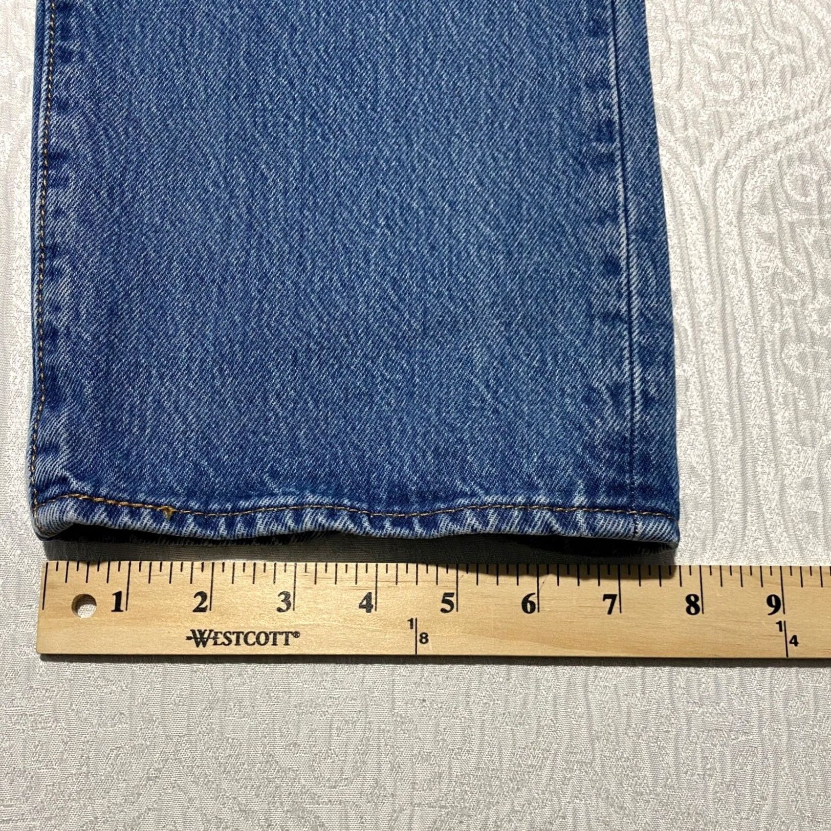Levi's Levi's 501 Mens Jeans 33x32 Medium Wash Blue Straight Leg Button Fly Original Fit Size US 33 - 6 Thumbnail