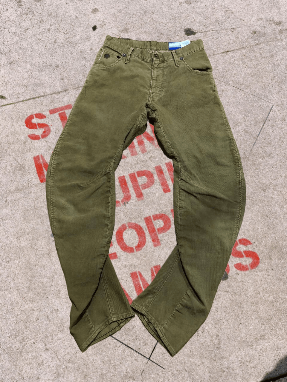 G-Star Mens G-STAR RAW ARC 3D Loose Tapered Coj Courdroy Jeans Size US 28 / EU 44 - 1 Thumbnail