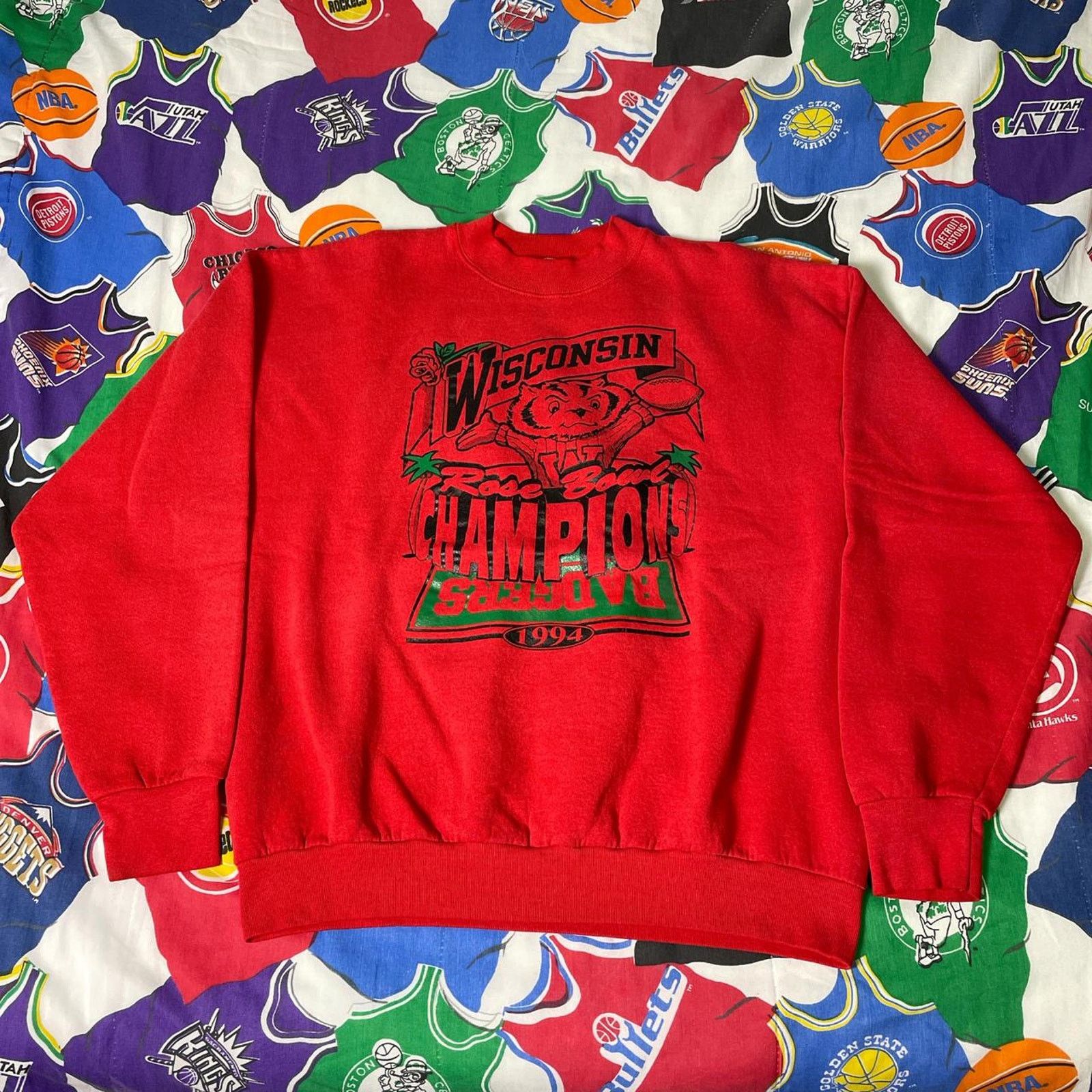 NCAA Vintage 1994 NCAA Wisconsin Badgers Football Crewneck Size US XL / EU 56 / 4 - 1 Thumbnail