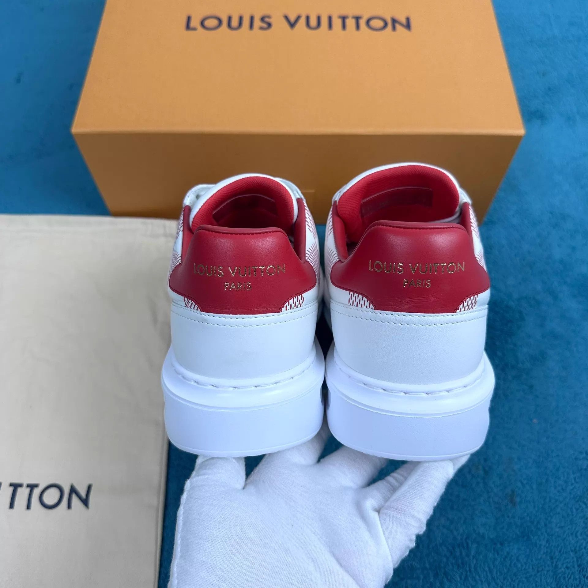 Louis Vuitton LV Beverly Hills Leather Sneakers White/Red 7.5/41.5 Size US 8.5 / EU 41-42 - 4 Thumbnail