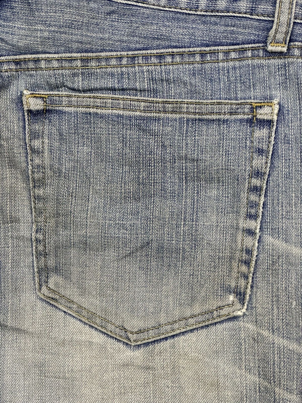 Uniqlo Uniqlo Distressed Japan Denim Straight Leg Jeans Faded Wash Size US 33 - 8 Thumbnail