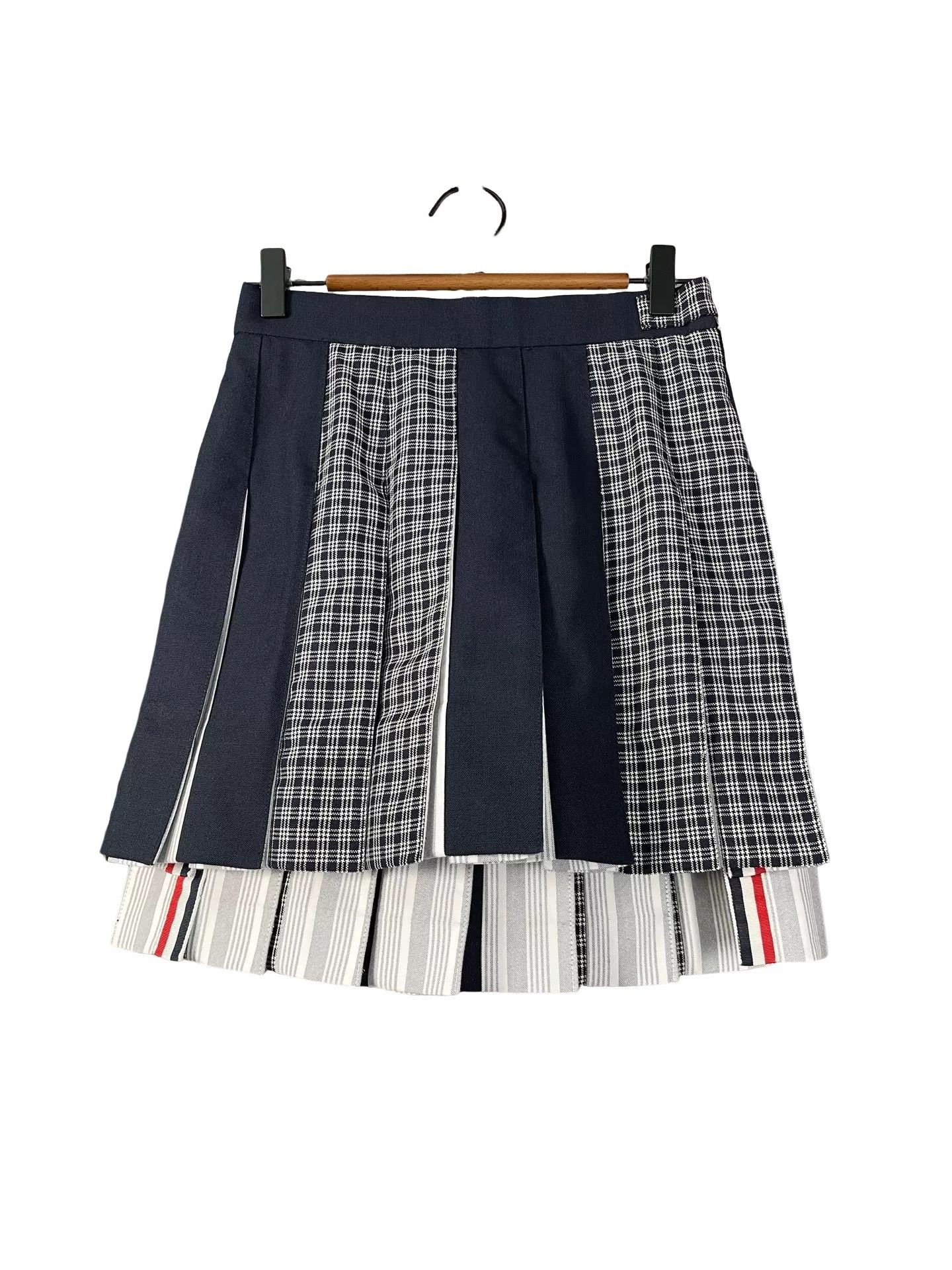 Thom Browne Thom Browne Funmix Pleated Mini Skirt Size 36 Size 25" / US 0 / IT 36 - 1 Thumbnail