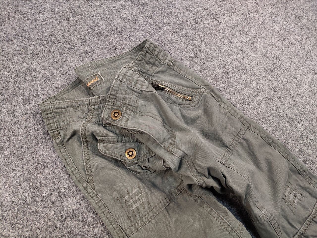 Japanese Brand Vintage 90's Japanese Style Baggy Cargo Military Wmns Pants Size 28" / US 6 / IT 42 - 11 Thumbnail