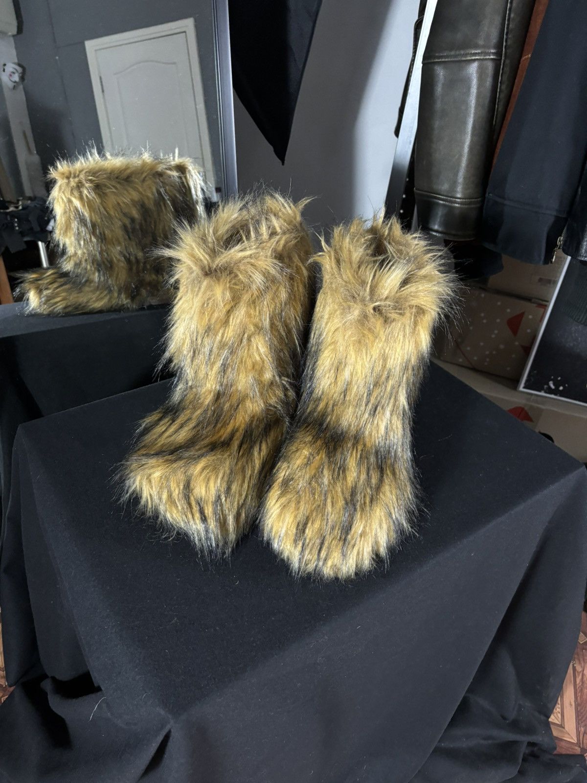 Other Vintage Y2k faux fur Yeti boots Size US 10 / EU 43 - 2 Thumbnail