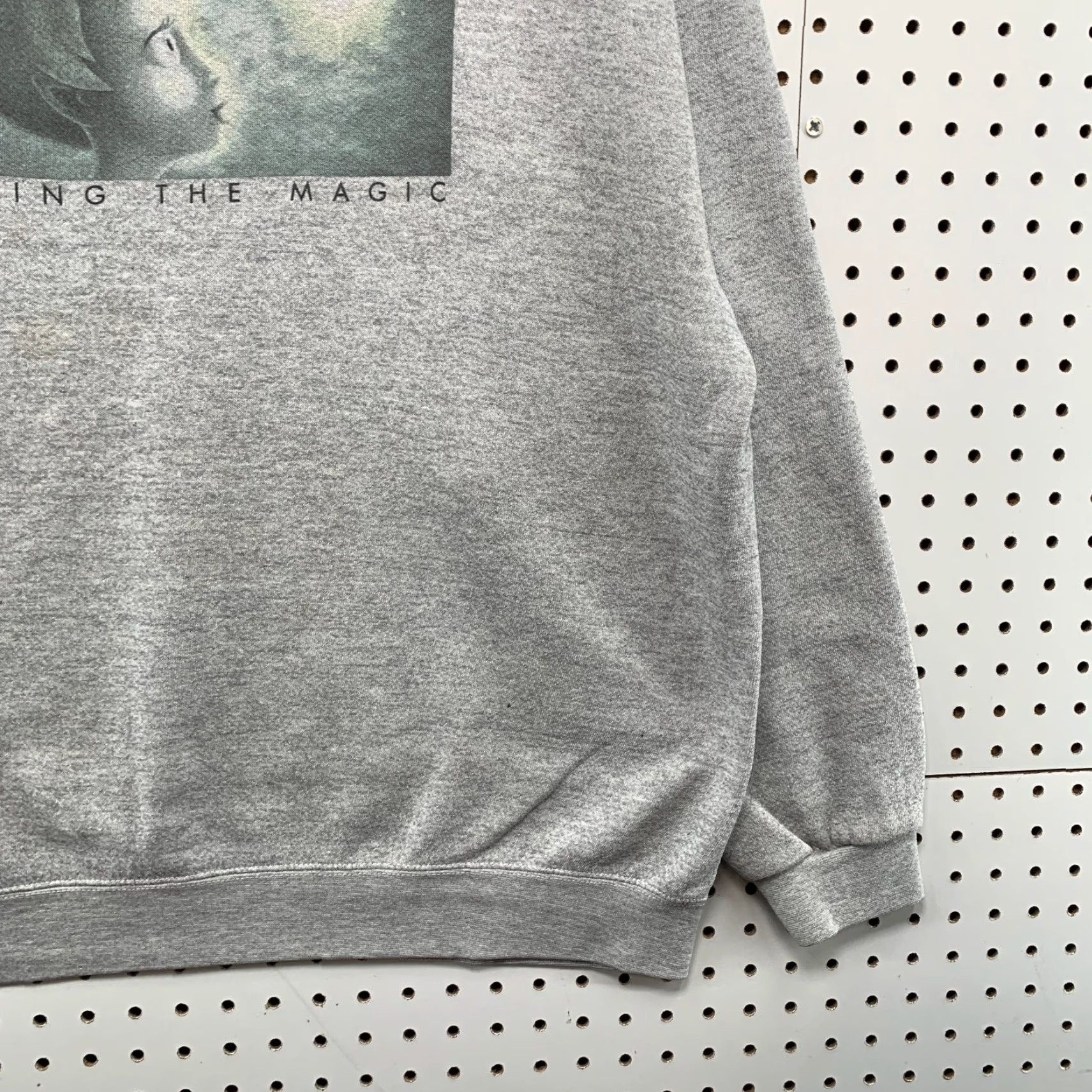 Disney VINTAGE Disney Tinkerbell Sharing The Magic Crewneck Sweatshirt 2XL Gray Fleece Mens Sweatshirt Graphic Print Crew Neck Disney Tinkerbell VTG Size US XXL / EU 58 / 5 - 5 Thumbnail