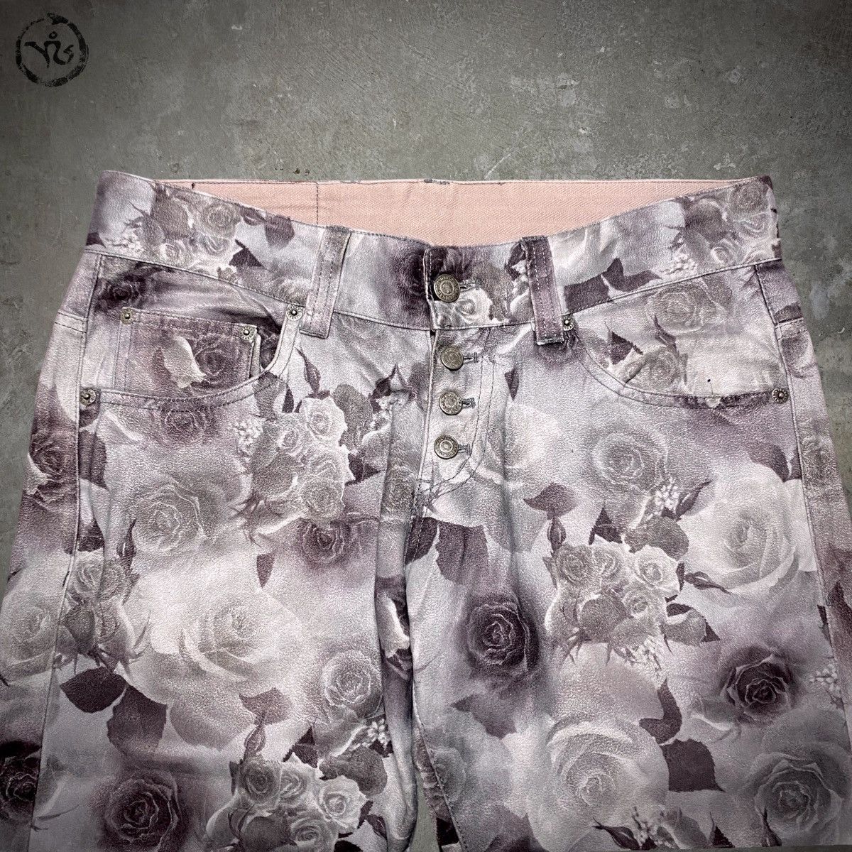 Tornado Mart Tornado Mart “Bed of Roses” Flared Pants Size US 33 - 2 Thumbnail