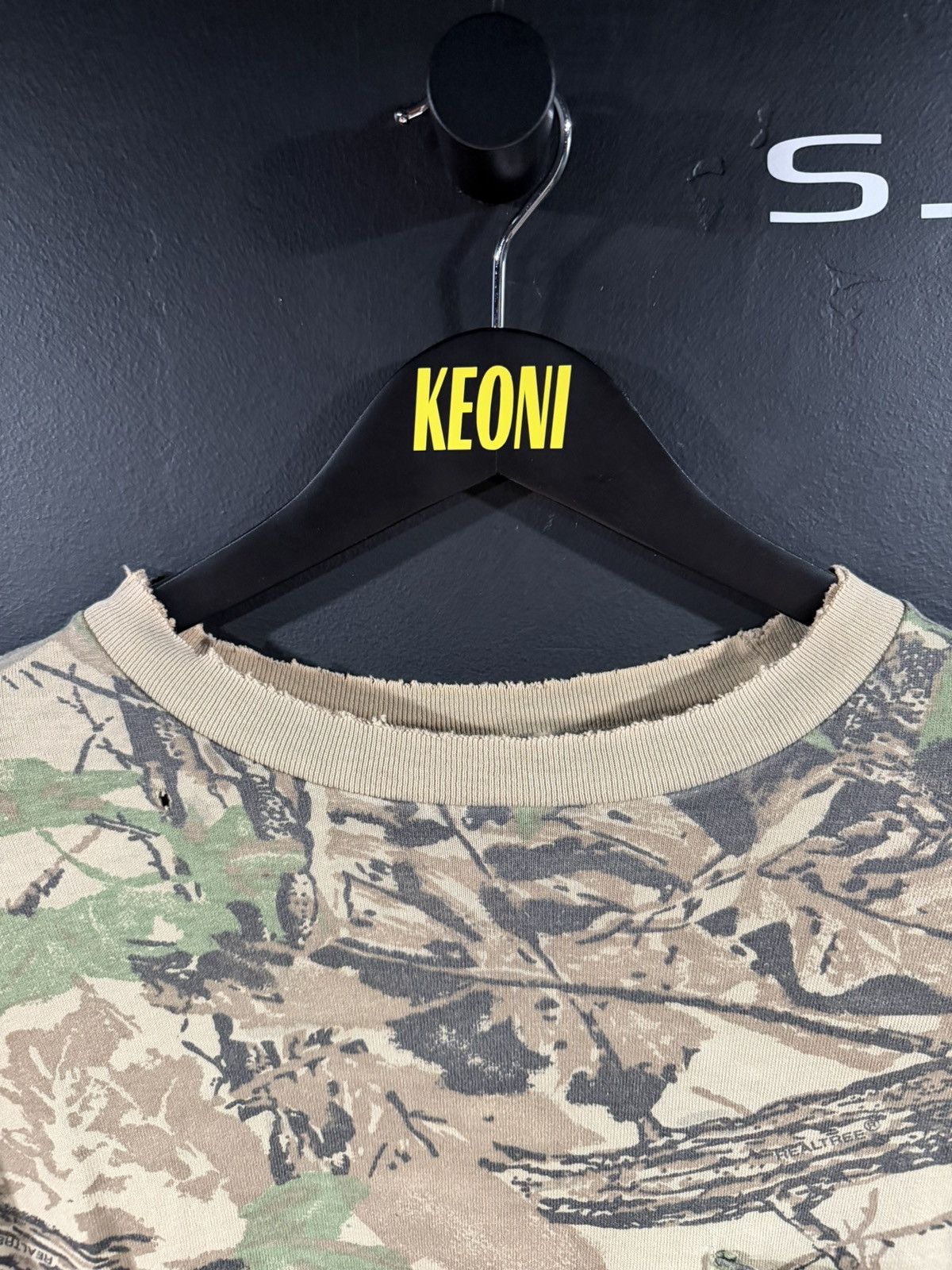 Vintage 1990s Vintage Camo Grunge Distressed Single Stitch Tee XL Size US XL / EU 56 / 4 - 3 Thumbnail