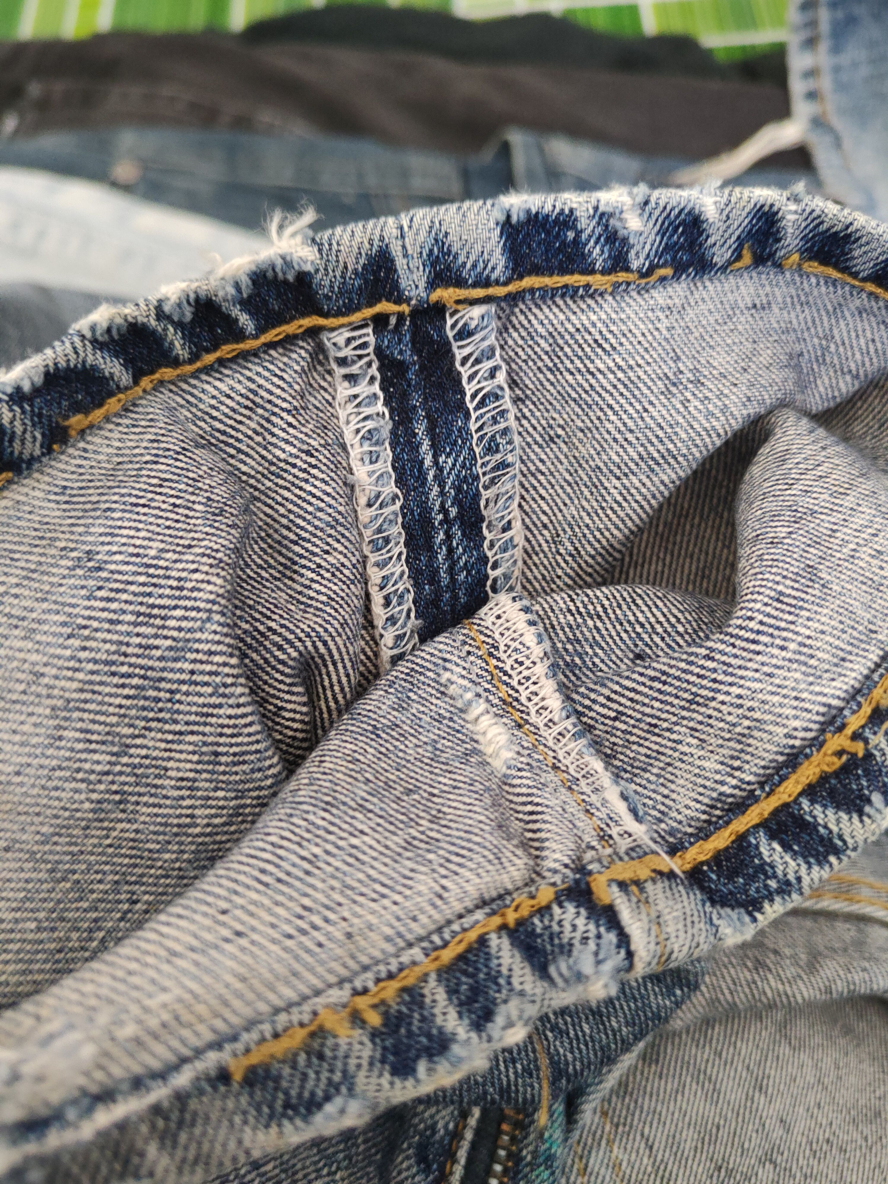 Japanese Brand Uniqlo Blue Distressed Ripped Jeans #W1863 Size US 32 / EU 48 - 12 Thumbnail