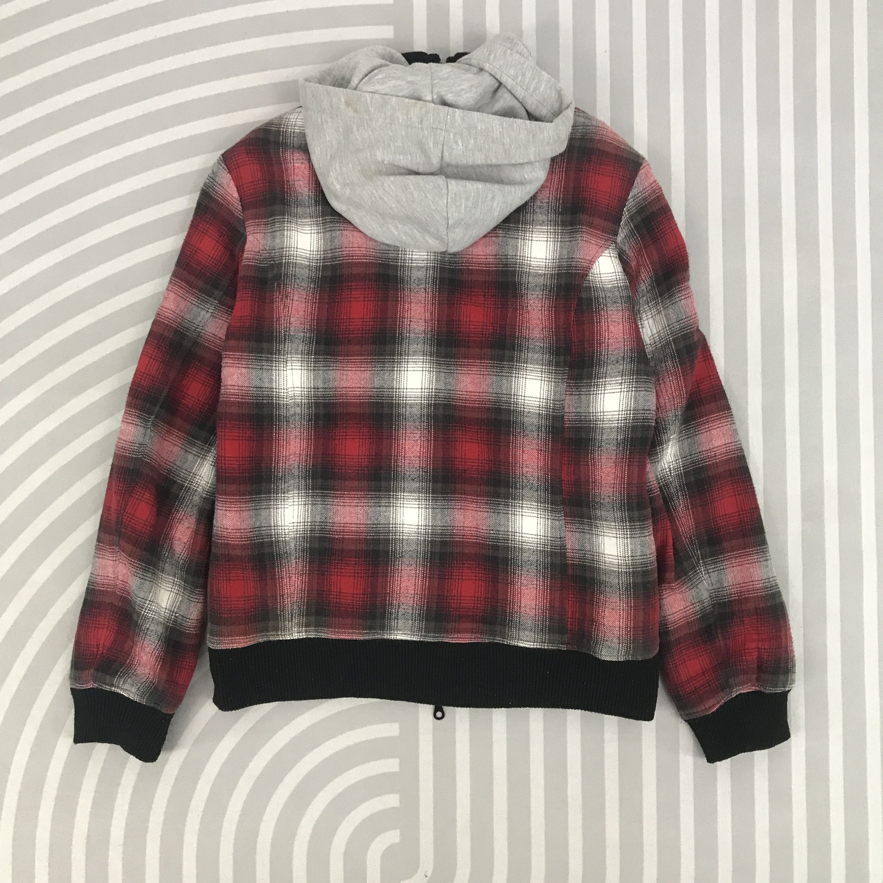 In The Attic × Japanese Brand × Vintage Vintage in the attic Flannel design hoodies style jacket Size US L / EU 52-54 / 3 - 3 Thumbnail