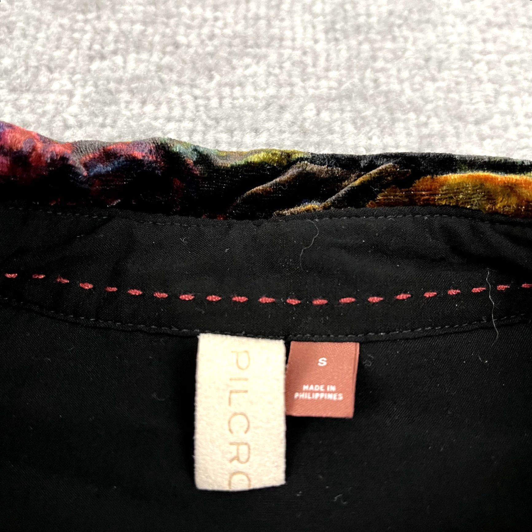 Vintage VINTAGE PILCRO & THE LETTERPRESS Shirt Womens Small Floral Velvet Button Up Viscose Top Size S / US 4 / IT 40 - 2 Thumbnail