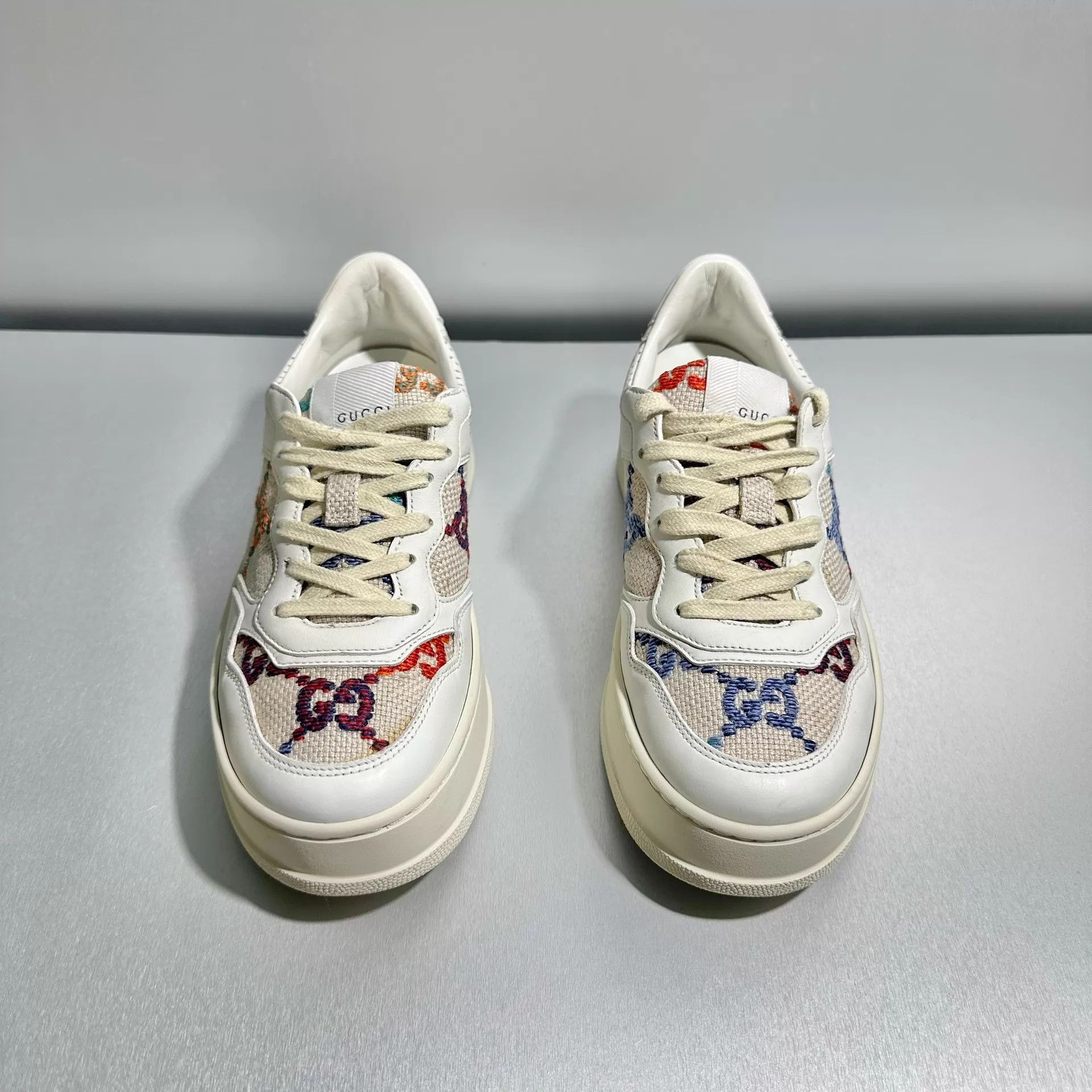 Gucci Gucci biscuit platform sneaker 37.5 EU worn once mint Size US 7 / IT 37 - 2 Thumbnail