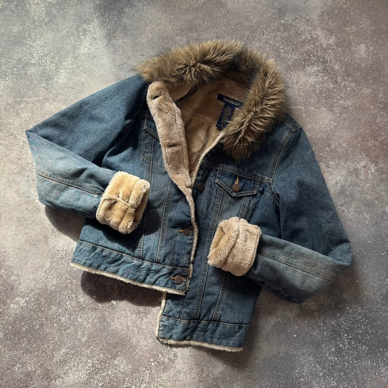 Abercrombie hooded denim jacket hotsell