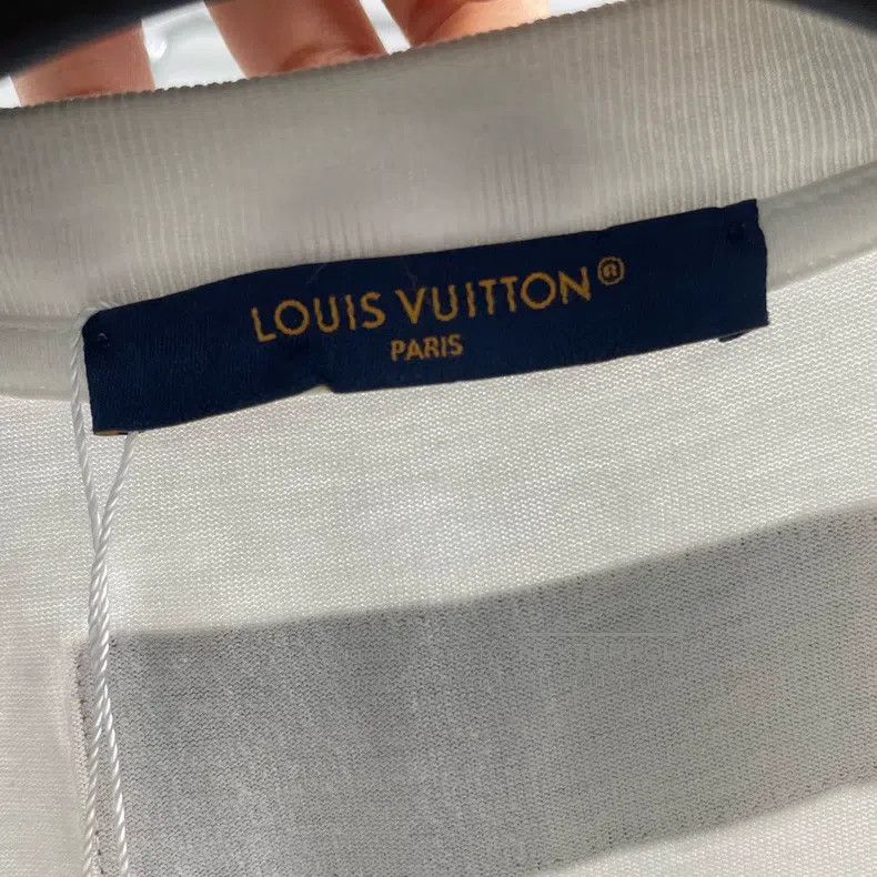 Louis Vuitton Louis Vuitton White band print short sleeve Size US L / EU 52-54 / 3 - 4 Thumbnail
