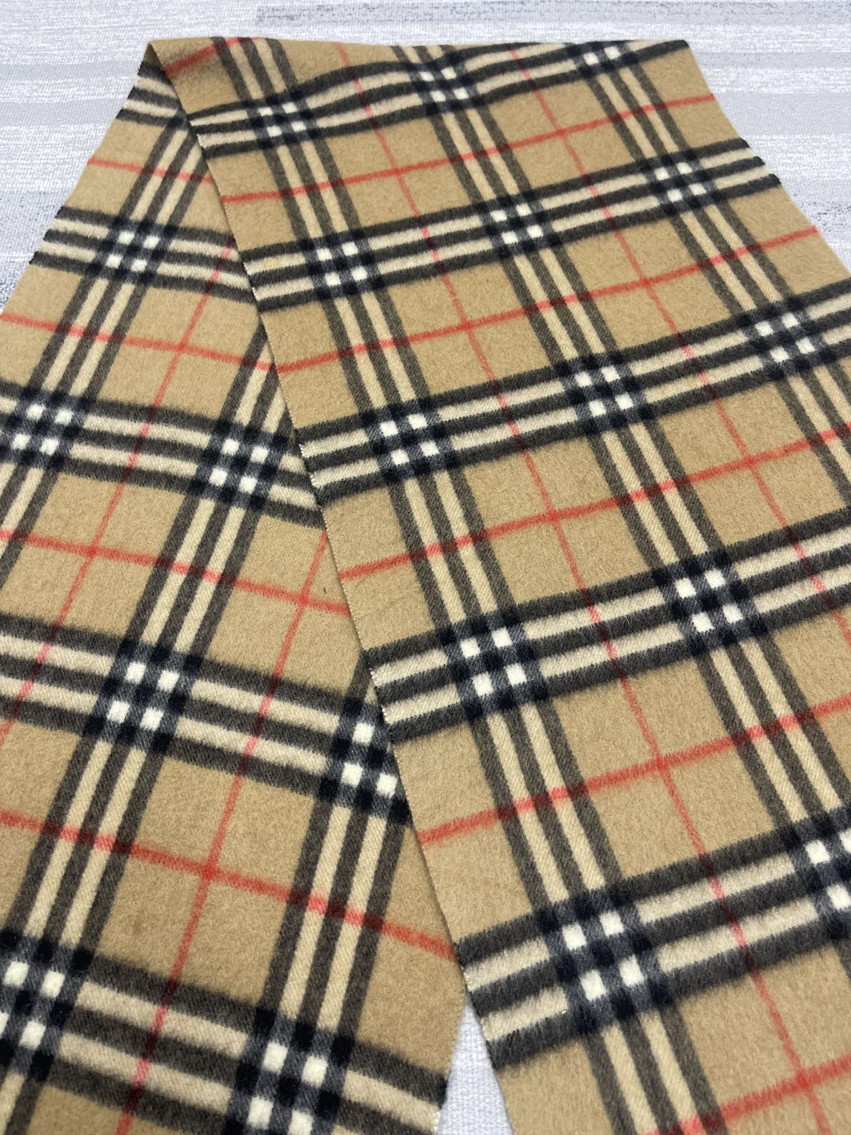 Burberry Vintage Burberrys Checkered Cashmere Scarf / Muffler - 6233 Size ONE SIZE - 7 Thumbnail