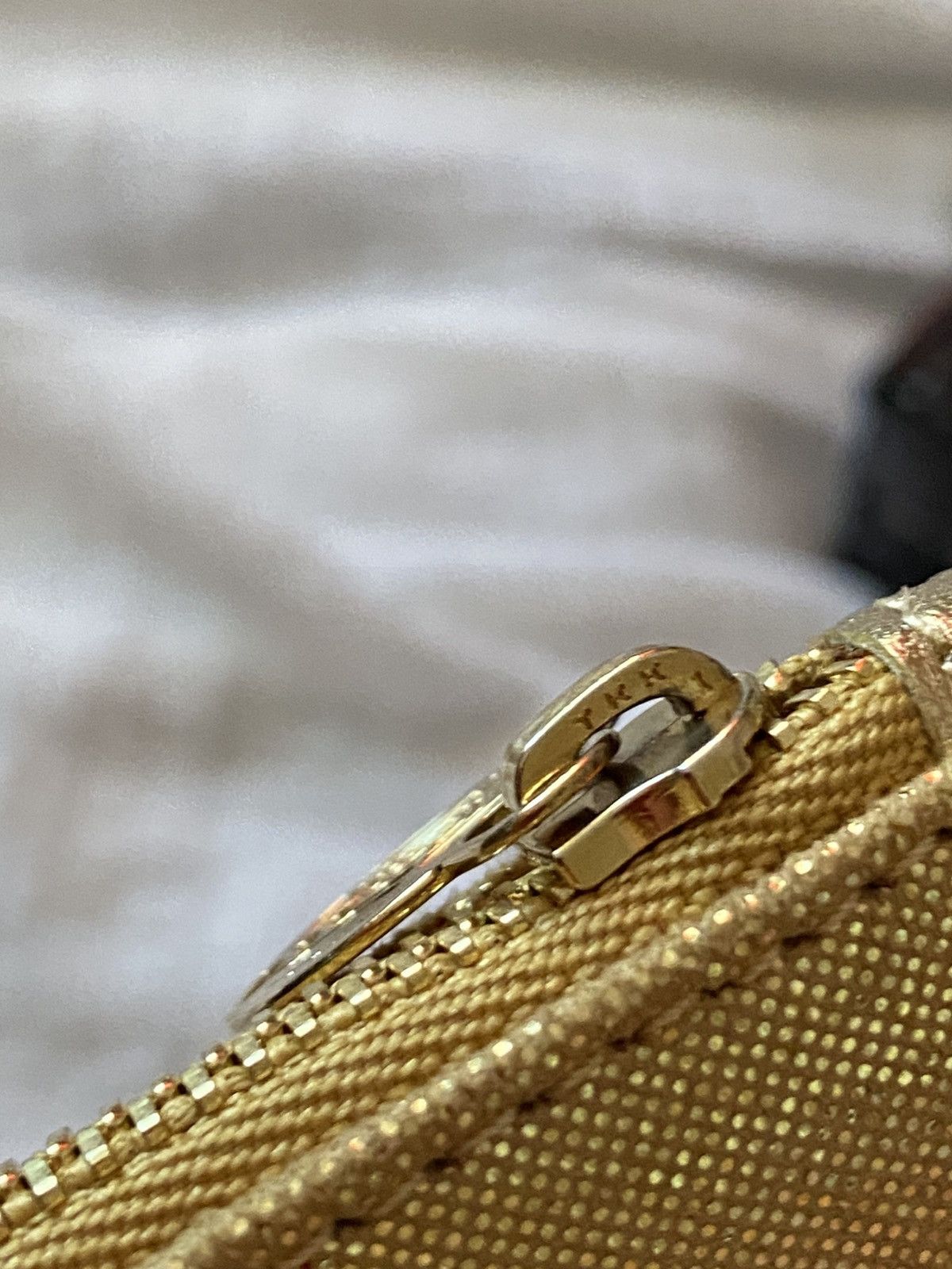 Charlotte Olympia × Vintage Charlotte Olympia Bee Clutch – A Rare Collector’s Treasure Size ONE SIZE - 11 Thumbnail