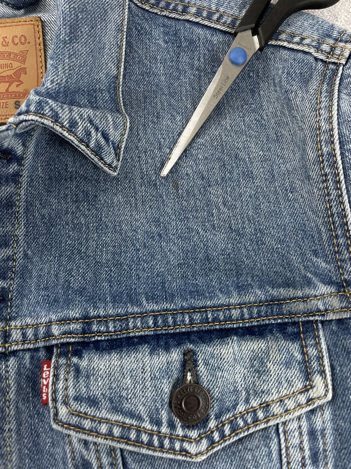 Levi's × Levi's Vintage Clothing Levi’s Denim Trucker Jacket Men’s Size US S / EU 44-46 / 1 - 6 Thumbnail