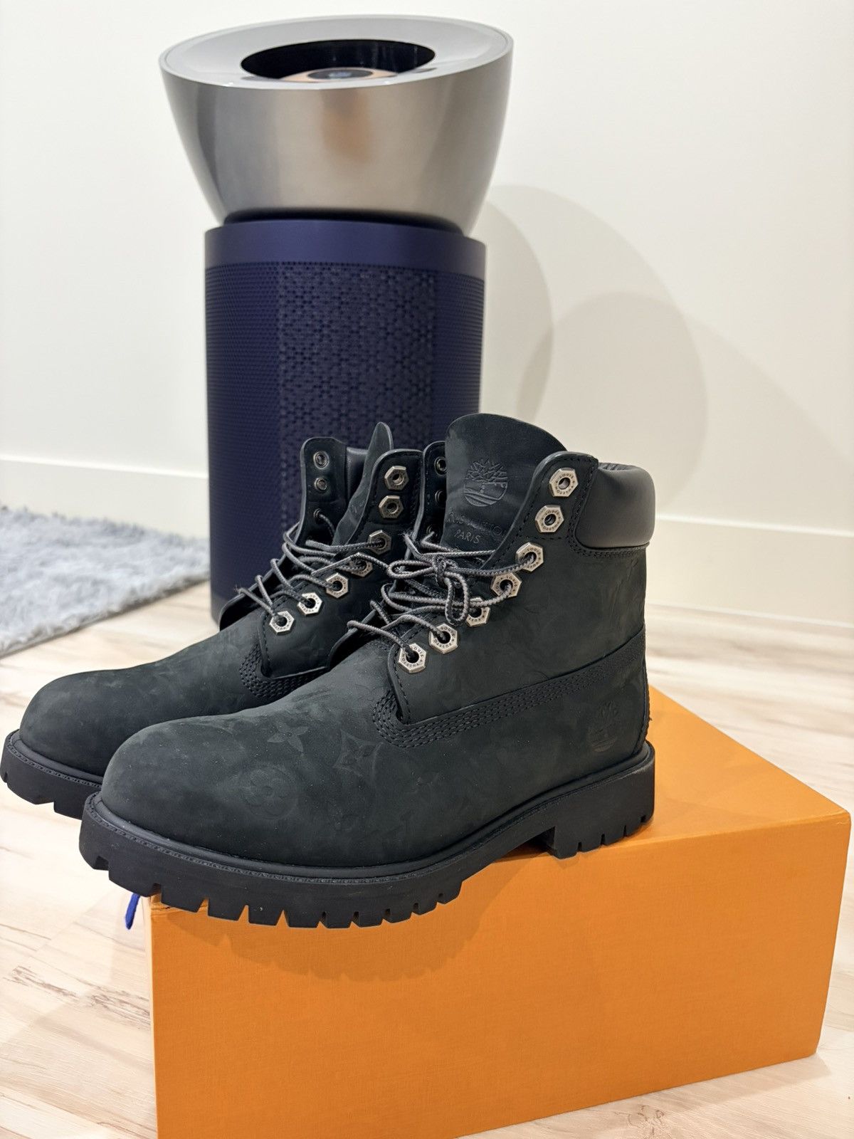 Louis Vuitton × Timberland Lv x tim suede monogram boots Size US 8.5 / EU 41-42 - 1 Thumbnail