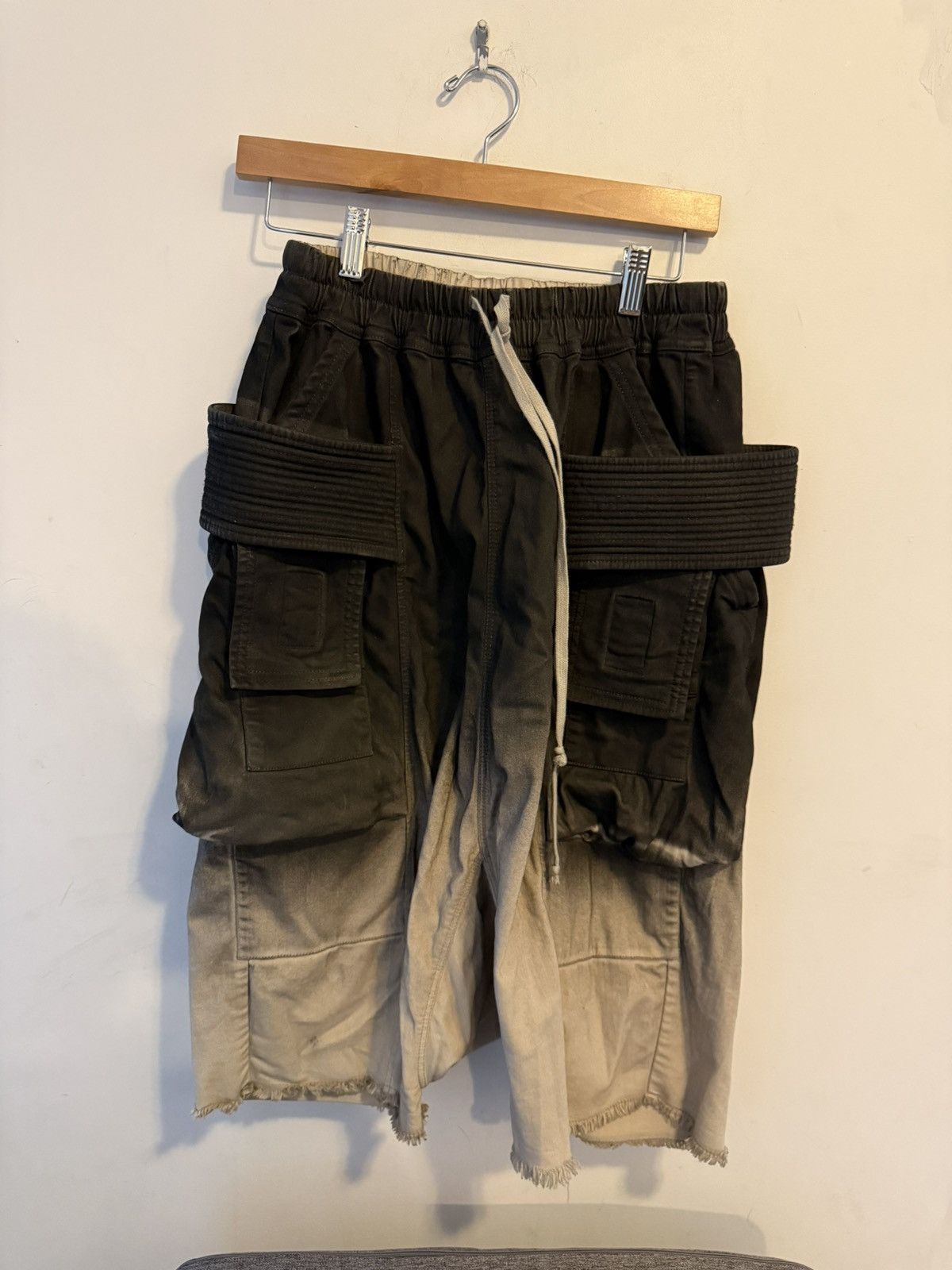 Rick Owens Drkshdw Rick owens SS22 creatch bleached cargo pants Size US 30 / EU 46 - 1 Thumbnail