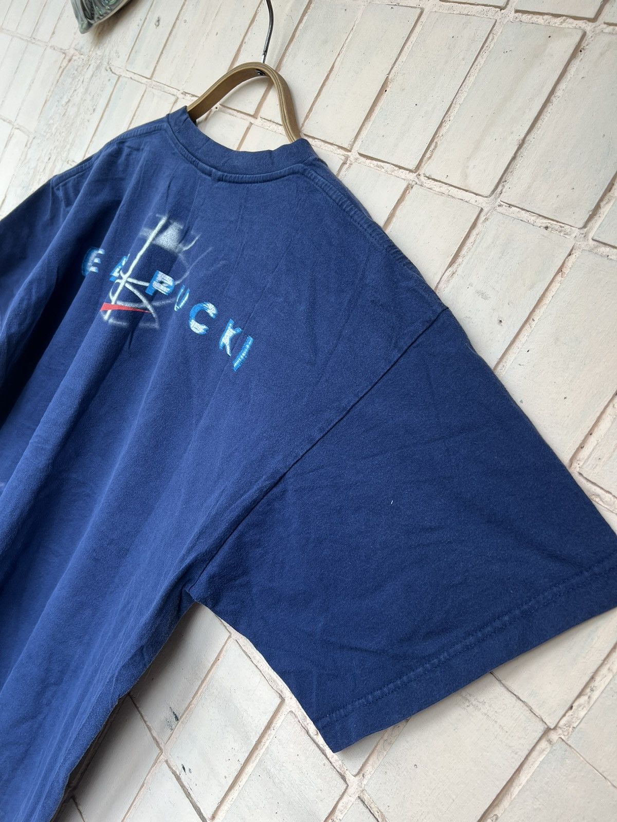 Nike Vintage Nike T Shirt Big Logo EAT PUCK Swoosh 2000s Y2K Size US XXL / EU 58 / 5 - 22 Thumbnail