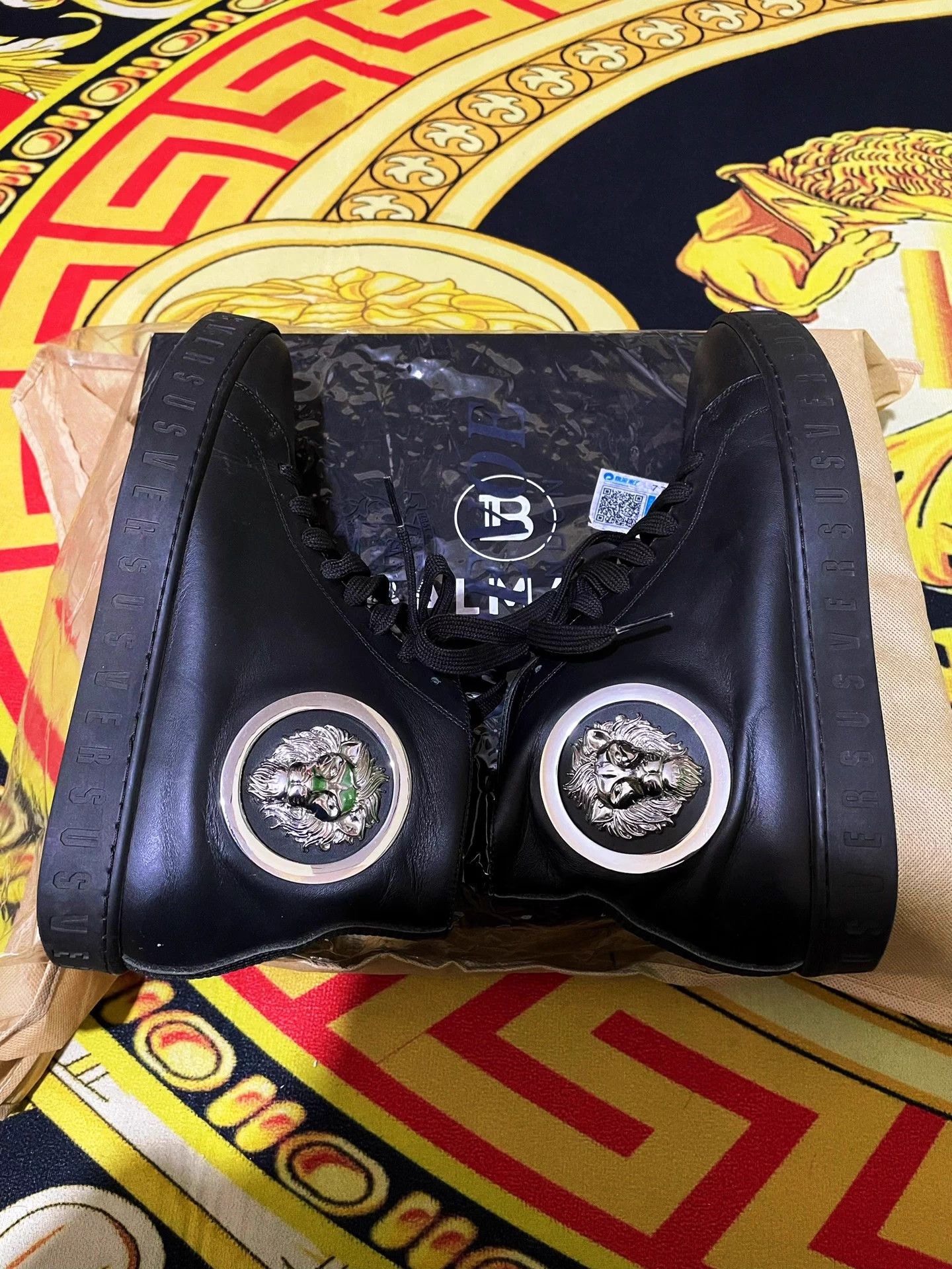 Versace Versace Lion Head Logo Leather 98 New EU40 Size US 7 / EU 40 - 7 Thumbnail