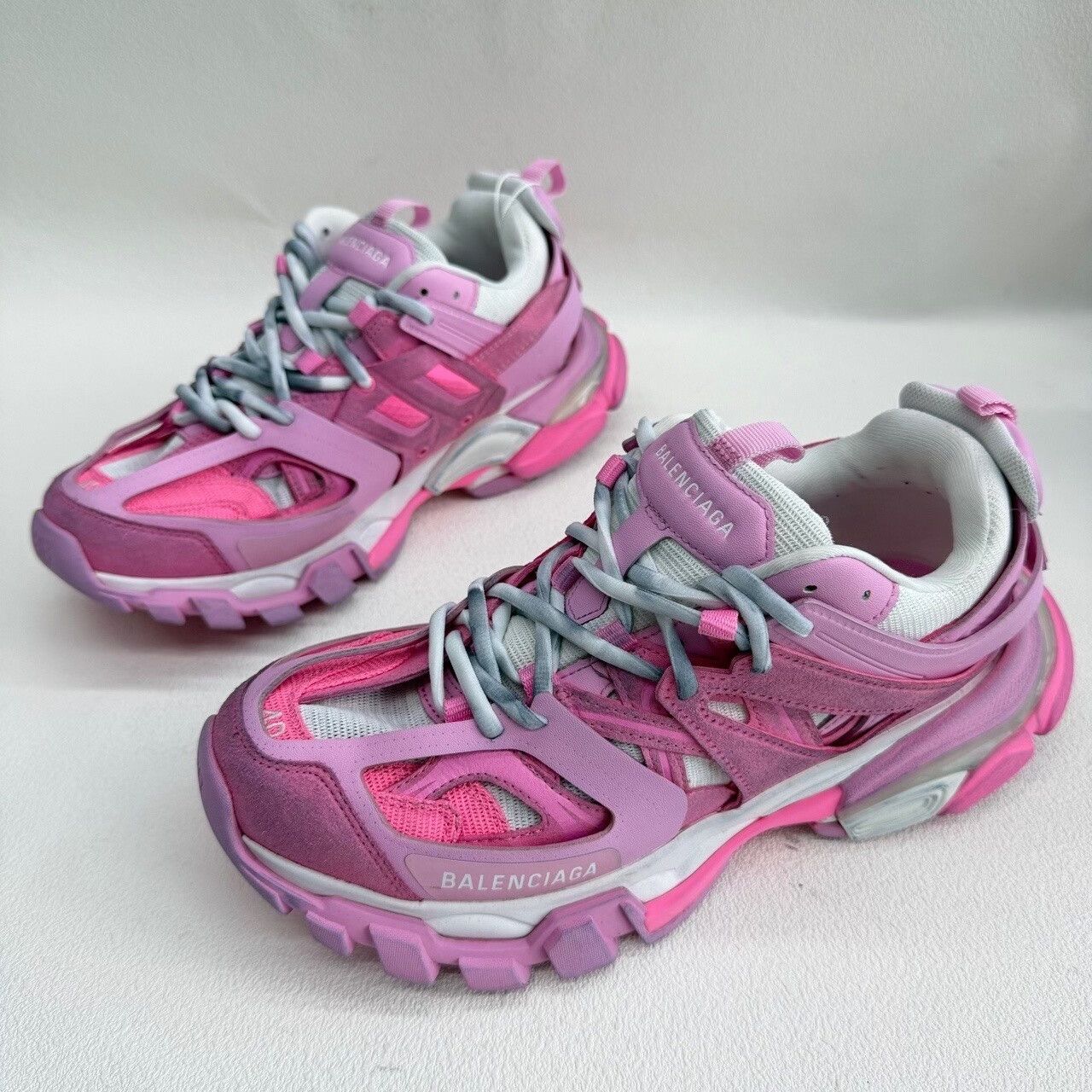 Balenciaga Balenciaga Mesh Pink Lowtop Sneakers us_9 Women Size US 9 / IT 39 - 1 Thumbnail