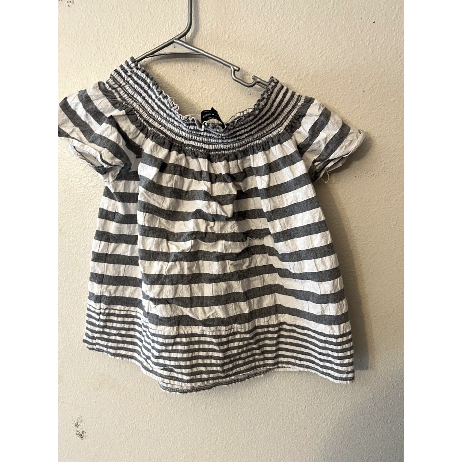 Lucky Brand Lucky Brand Blouse Shirt Short Sleeve Off the Shoulder Stripe Crop Gray S Womens Small Cropped striped off-shoulder 90s style? Size S / US 4 / IT 40 - 2 Thumbnail