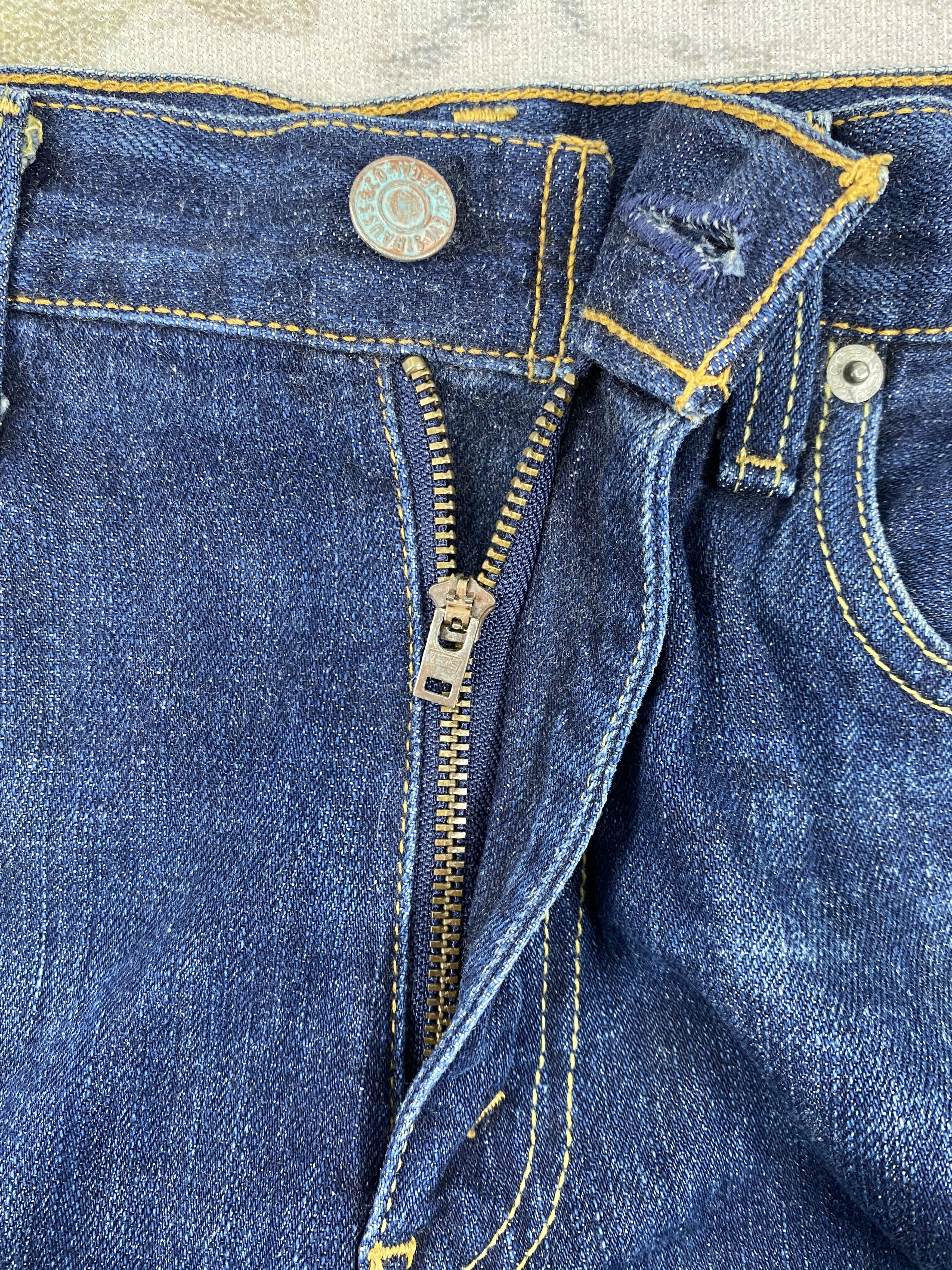 Levi's Blue Vintage Levi's 505 Jeans 32x34 Denim- JN3631 Size US 32 / EU 48 - 7 Thumbnail