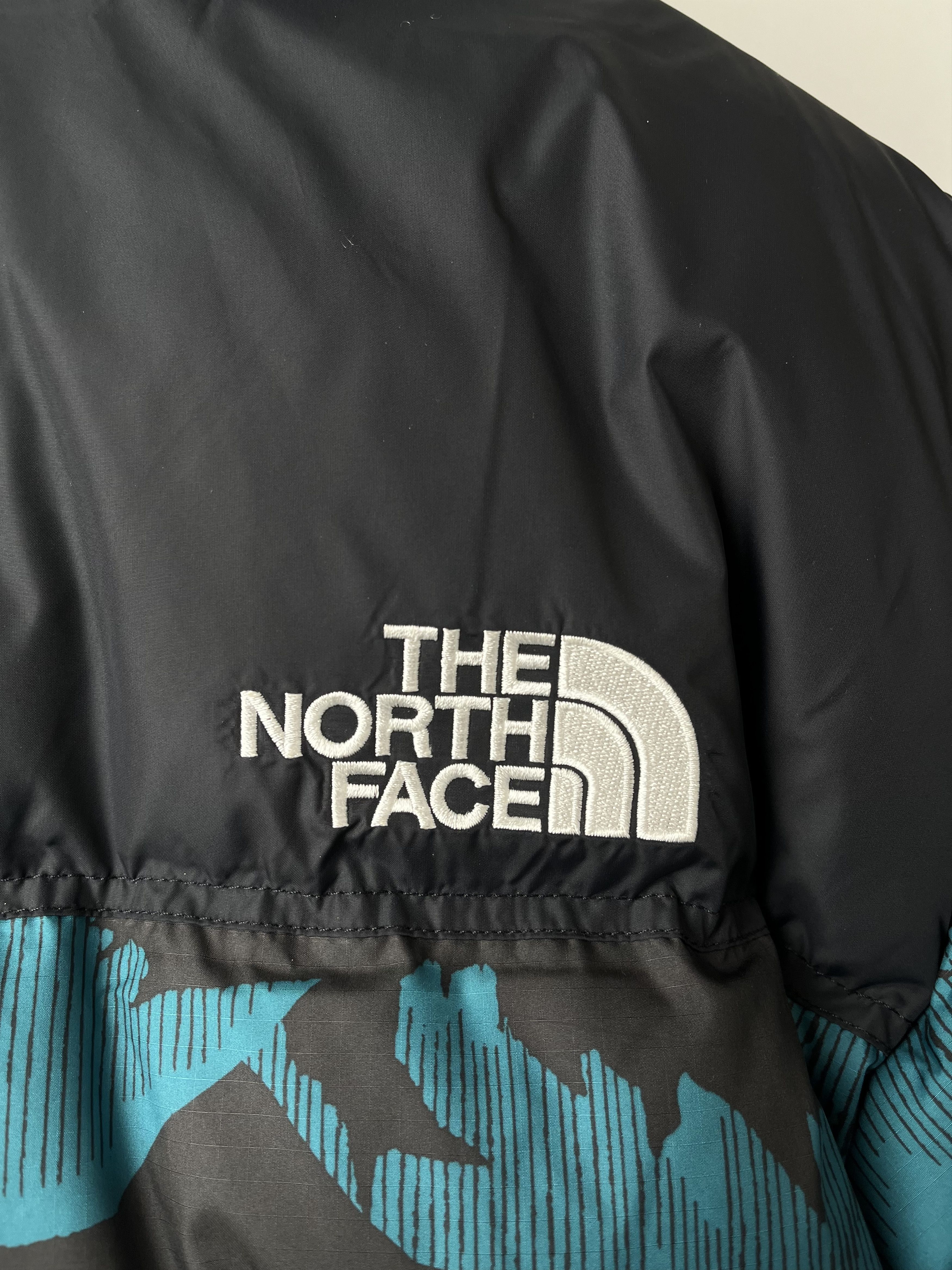 The North Face Down Jacket The North Face Printed 1996 Retro Nuptse Size US XL / EU 56 / 4 - 3 Thumbnail