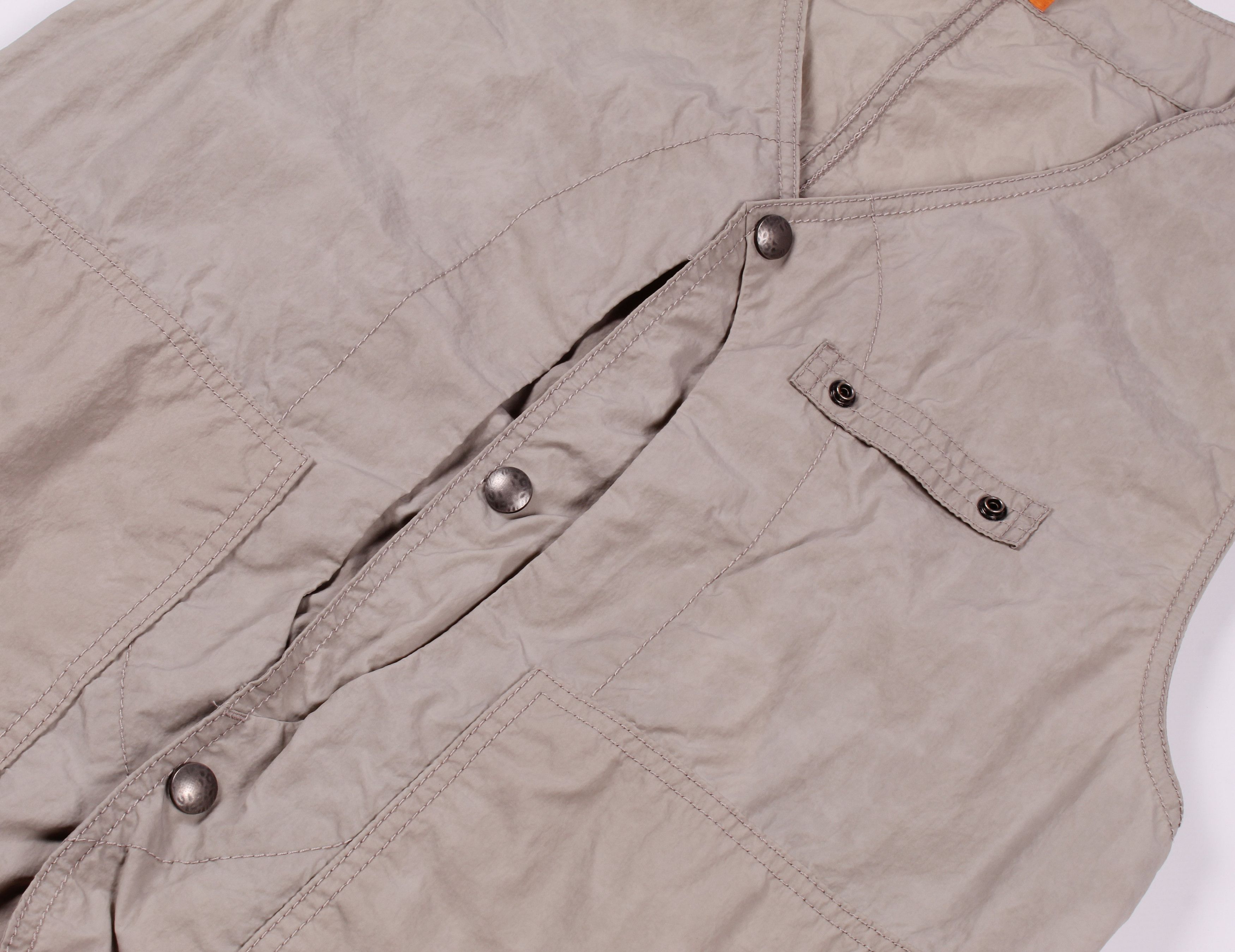 Hugo Boss Vintage Hugo Boss Nylon Vest Size US L / EU 52-54 / 3 - 3 Thumbnail