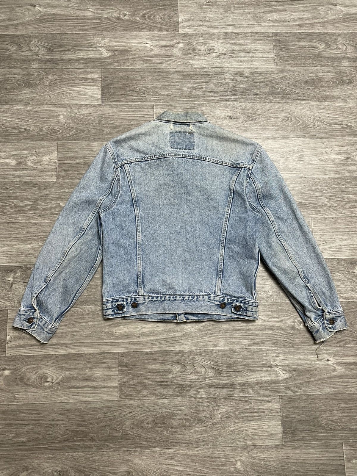 Levi's Vintage Clothing Vintage 92s Levis Blue Distressed Denim Jacket Made In Italy Size US S / EU 44-46 / 1 - 20 Thumbnail