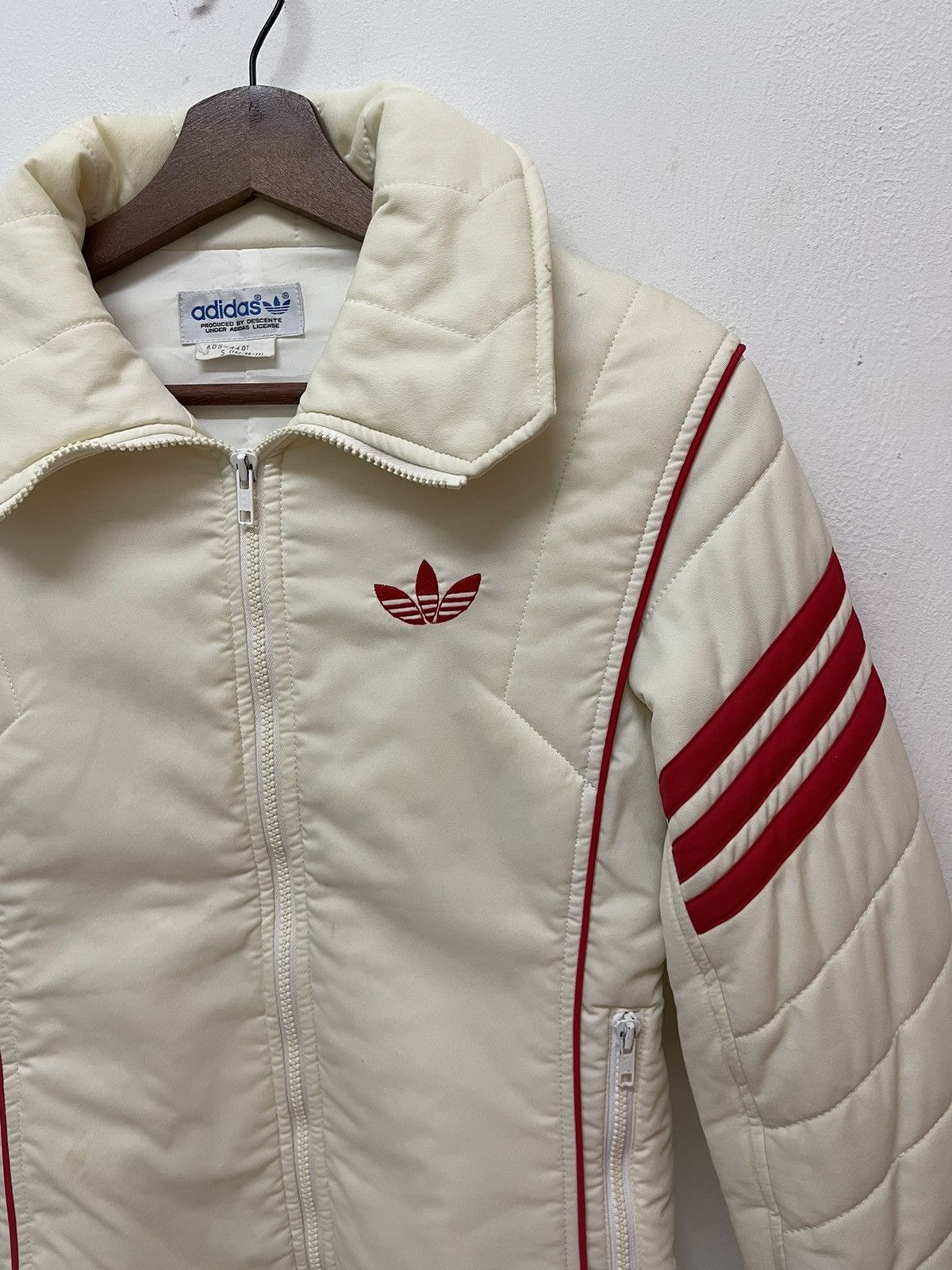 Adidas VINTAGE ADIDAS DOWN JACKET 3 STRIPES DESCENTE Size S / US 4 / IT 40 - 3 Thumbnail
