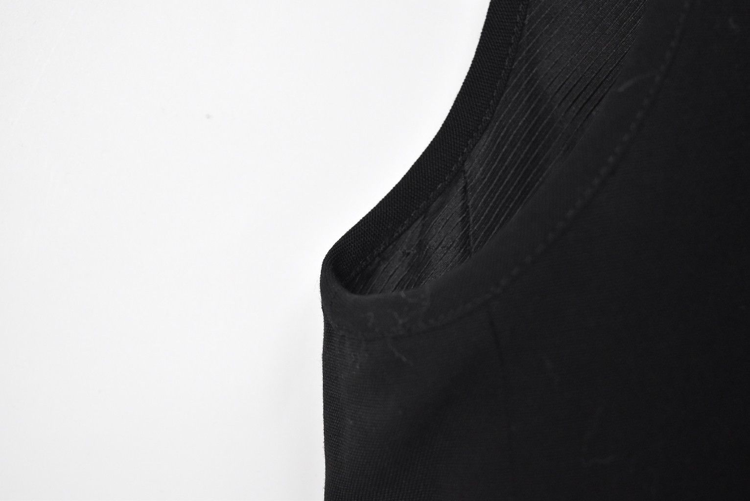 Number (N)ine 06AW plain tailored vest 27300 - 745 146 Size US M / EU 48-50 / 2 - 8 Thumbnail