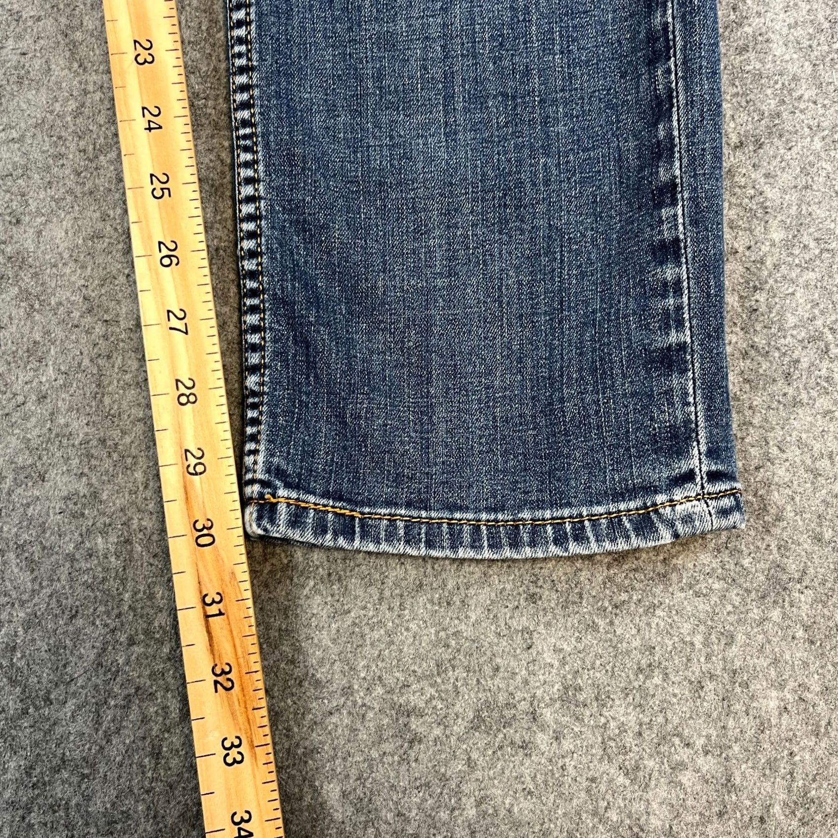 Levi's Levi's Jeans Regular Straight 30 30 Mid Wash Blue Whiskering Stretch Denim 5-Pocket Mens Jeans Size US 30 / EU 46 - 4 Thumbnail