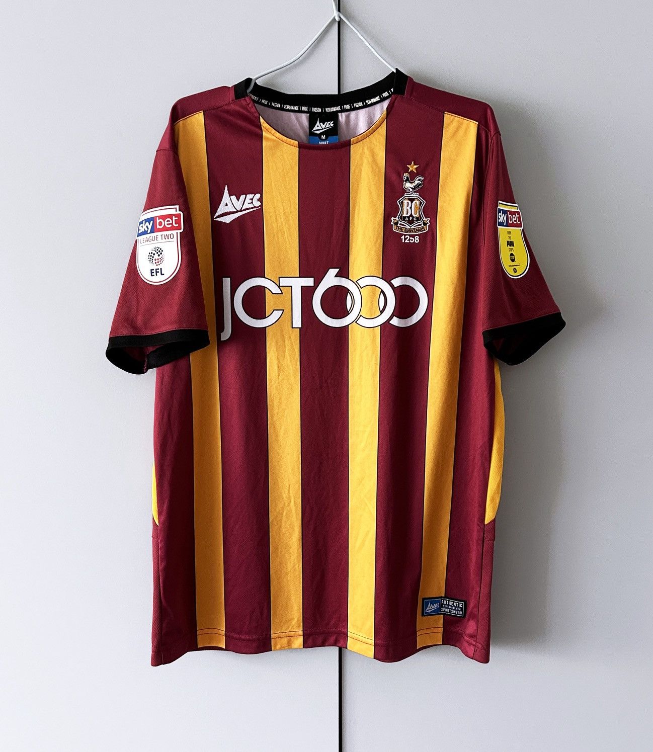 Vintage Jersey Bradford city home 2019 2020 Scannell #7 Size US M / EU 48-50 / 2 - 2 Thumbnail