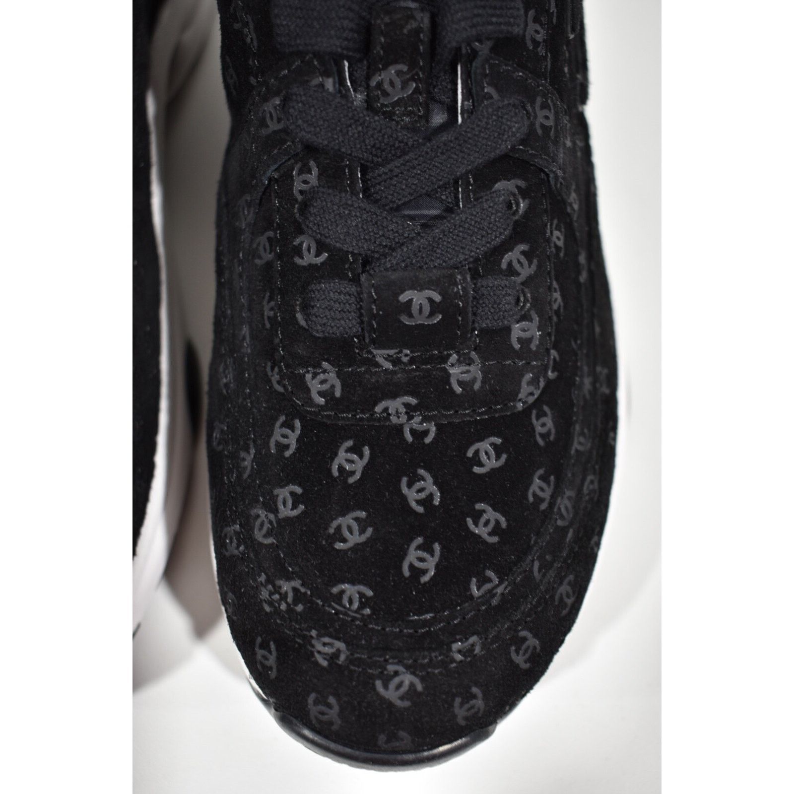 Chanel 22A Printed CC Logo White Flat Runner Trainer Sneaker 38.5 Size US 8.5 / IT 38.5 - 6 Thumbnail