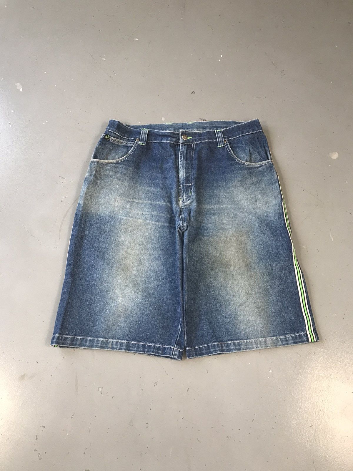 Vintage lighting bolt SpellOut denim jort