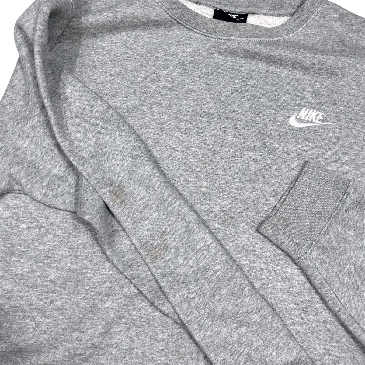 Nike Nike Swoosh Small Logo Wording Crewneck Sweatshirt Size US XL / EU 56 / 4 - 4 Thumbnail