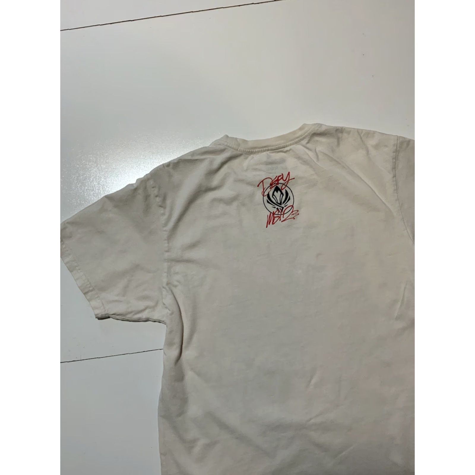 Vintage Riot Games MSI 2023 Defy Haters LOL League Of Legends Esports Graphic T-Shirt LG White Mens Large Size US L / EU 52-54 / 3 - 5 Thumbnail