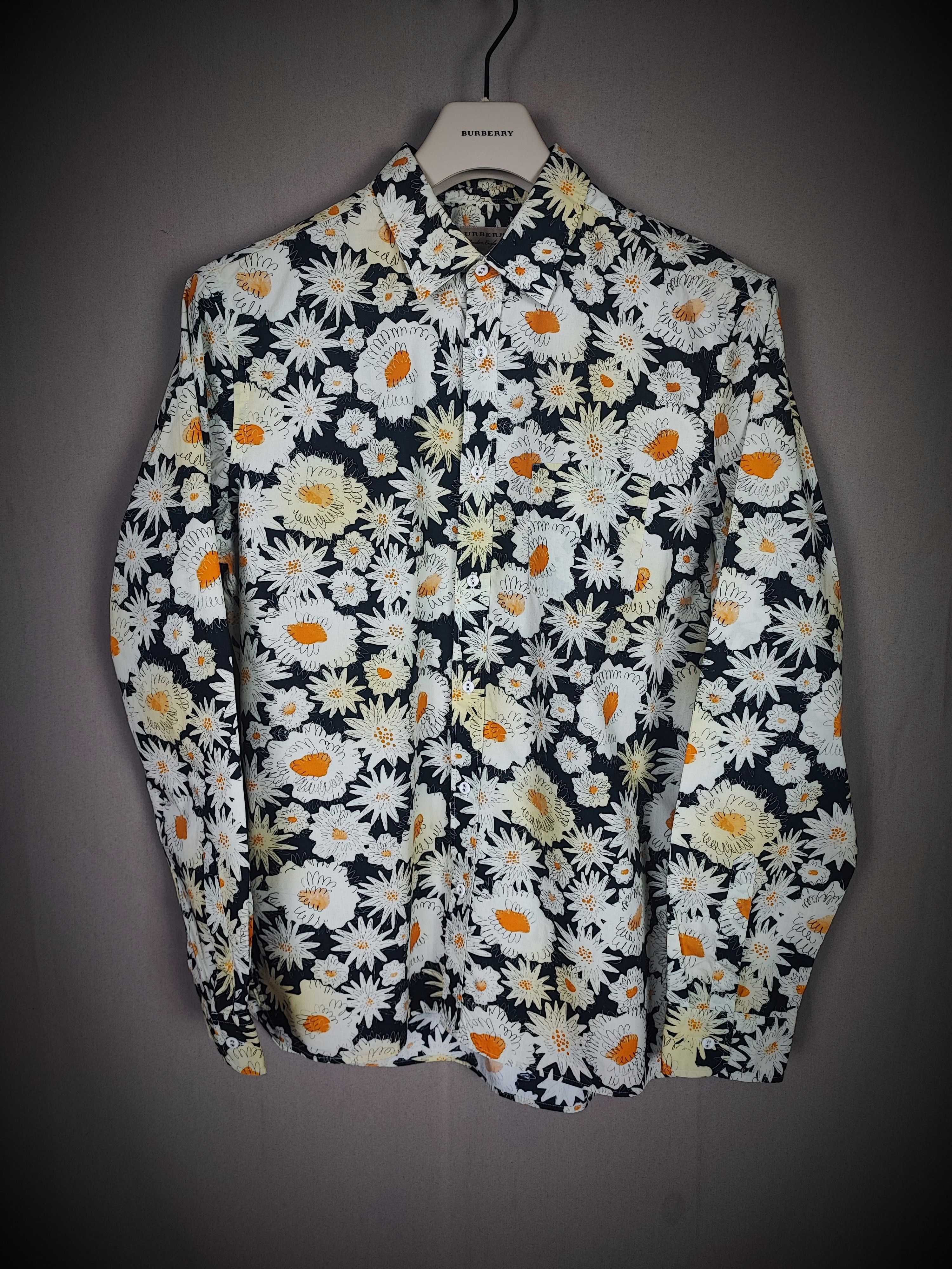 Burberry 🔥Extremely Rare Burberry Shirt🔥 Size US XL / EU 56 / 4 - 2 Thumbnail