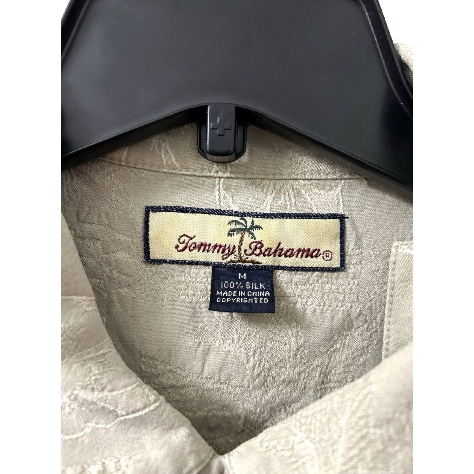 Tommy Bahama VINTAGE Tommy Bahama Shirt Mens M Beige 100% Silk Floral Print Button-Down S/S Collar-Down Pocket Breathing Beach Classic Filigree Size US M / EU 48-50 / 2 - 6 Thumbnail