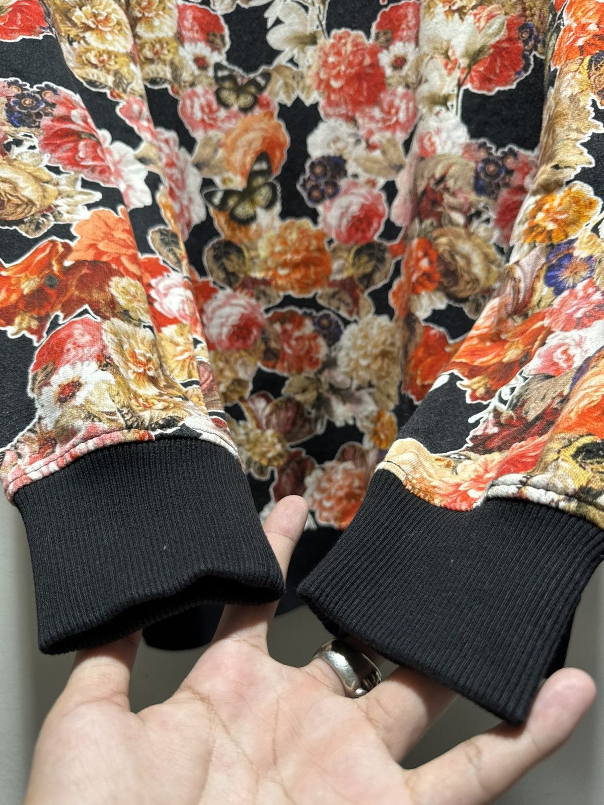 Givenchy Givenchy Floral Sweater Size US S / EU 44-46 / 1 - 3 Thumbnail