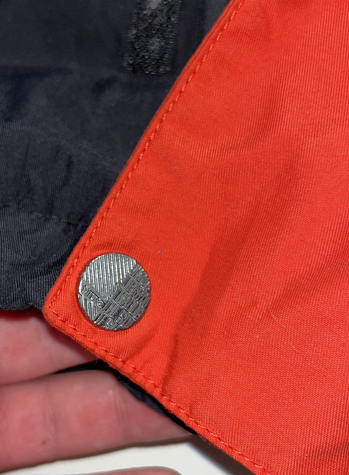 Burton Rare Nitro Snowboarding jacket very functional Size M Size US M / EU 48-50 / 2 - 22 Thumbnail