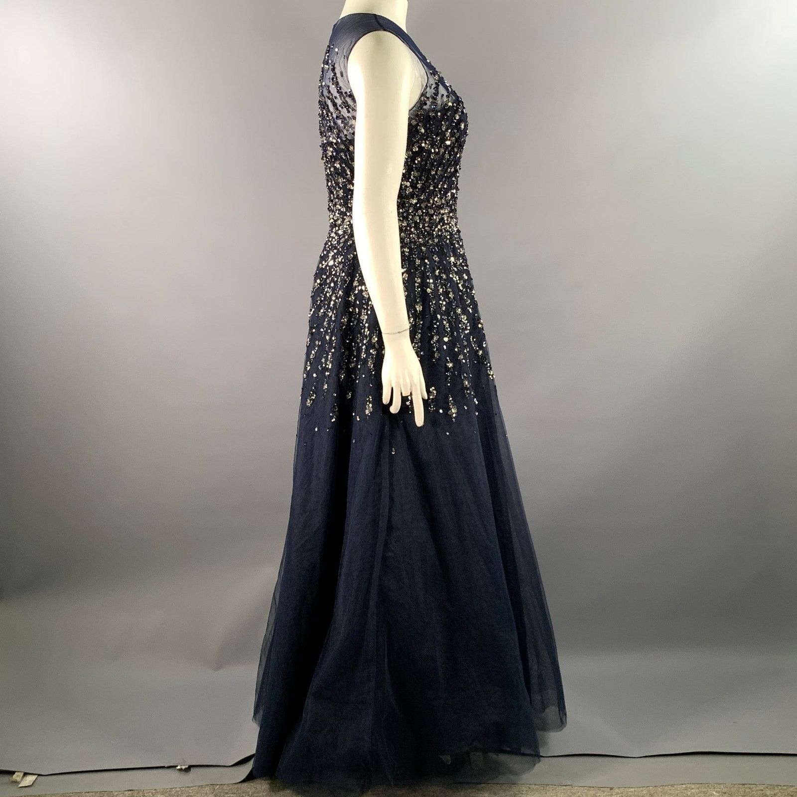 Carolina Herrera CAROLINA HERRERA Size 14 Navy Silver Nylon A-Line Long Gown Size XL / US 12-14 / IT 48-50 - 4 Thumbnail