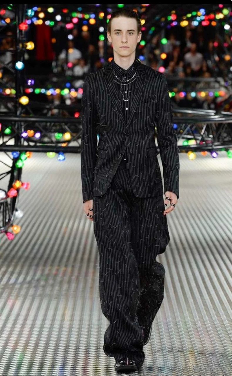 Dior Dior Black striped wool suit with broken lines and floatin Size US S / EU 44-46 / 1 - 9 Thumbnail