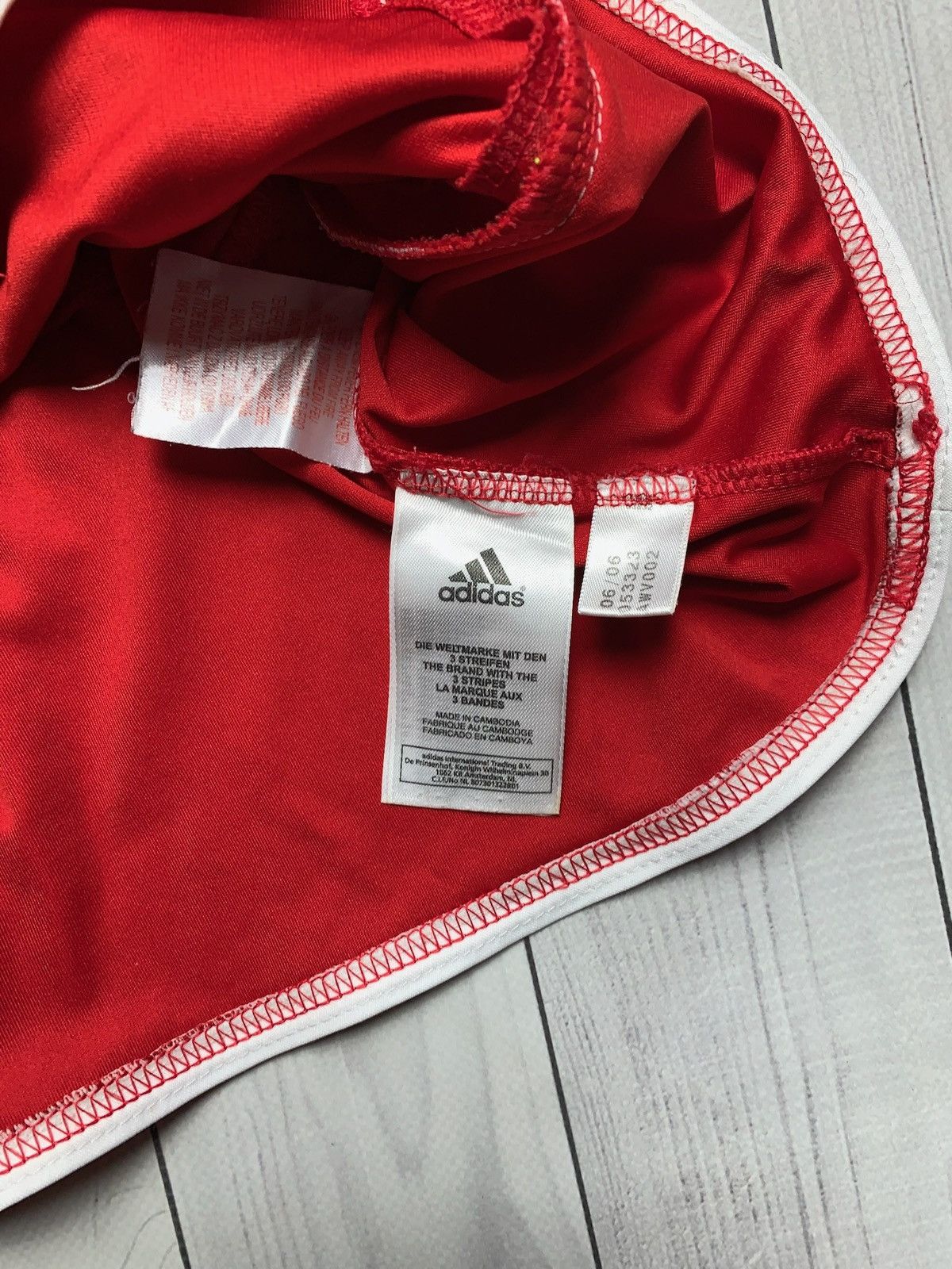 Adidas × Vintage Vintage adidas Liverpool soccer jersey size Xs/S red Size US XS / EU 42 / 0 - 5 Thumbnail
